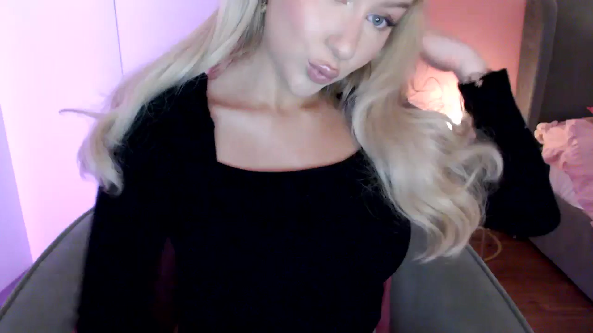 Gallery image thumbnail from PetiteAvax's myfreecams stream on, 02/08/2024, 18:09 image 4 of 20