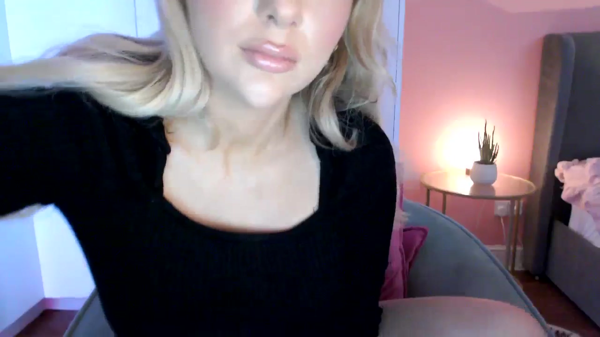 Gallery image thumbnail from PetiteAvax's myfreecams stream on, 02/08/2024, 18:09 image 15 of 20