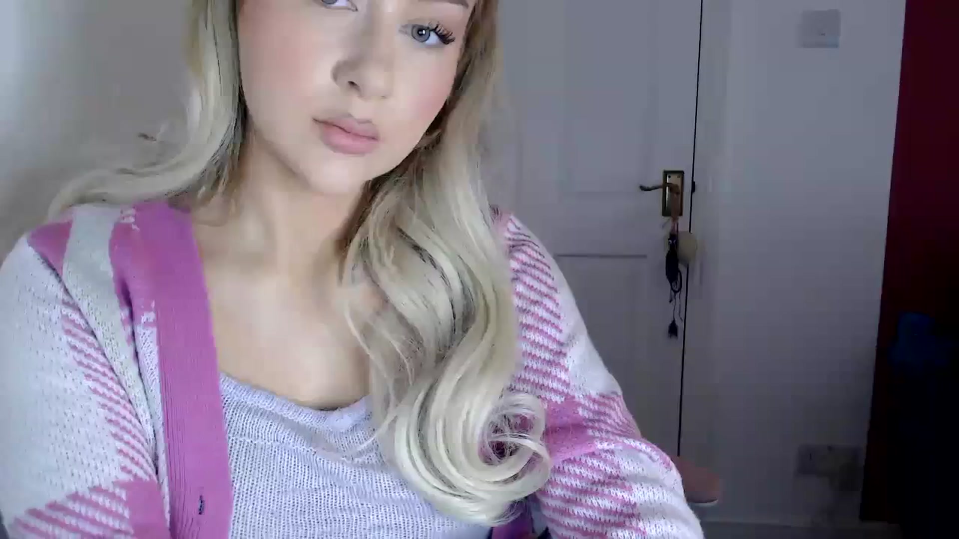 Gallery image thumbnail from PetiteAvax's myfreecams stream on, 02/10/2024, 15:41 image 2 of 20