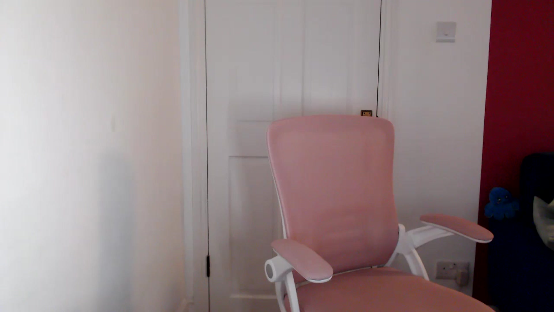 Gallery image thumbnail from PetiteAvax's myfreecams stream on, 02/10/2024, 15:41 image 19 of 20