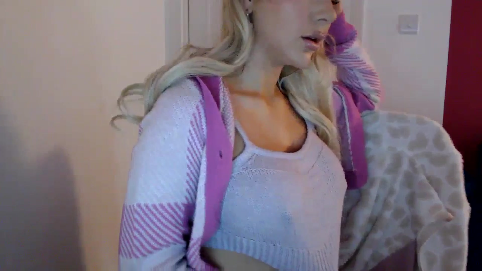Gallery image thumbnail from PetiteAvax's myfreecams stream on, 02/10/2024, 16:13 image 6 of 20