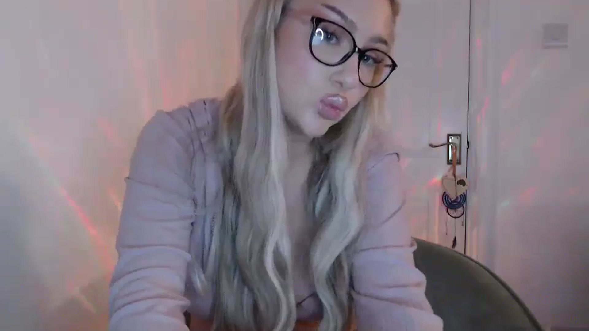 Gallery image thumbnail from PetiteAvax's myfreecams stream on, 02/16/2024, 20:50 image 3 of 20