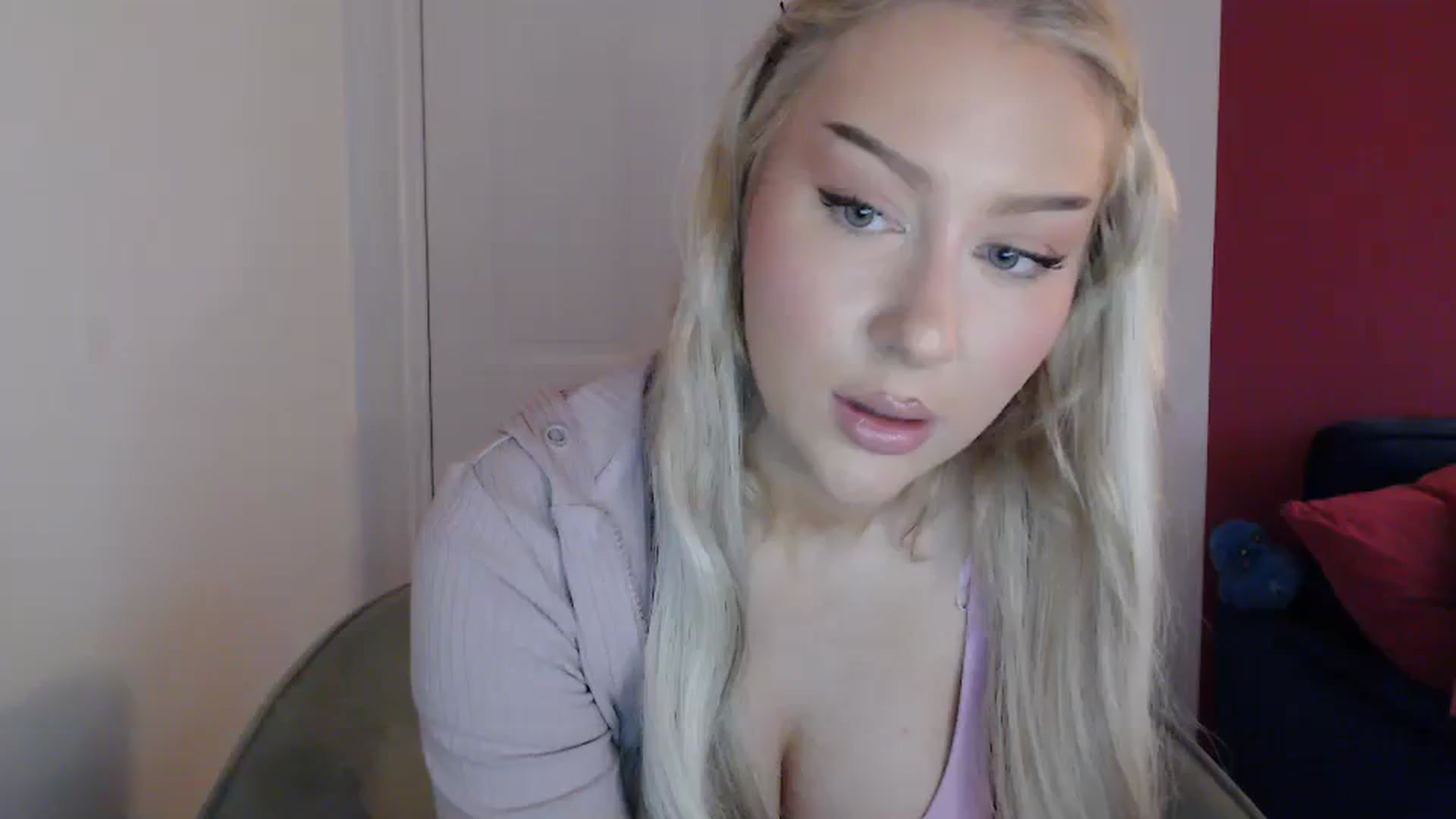 Gallery image thumbnail from PetiteAvax's myfreecams stream on, 02/17/2024, 17:23 image 15 of 20