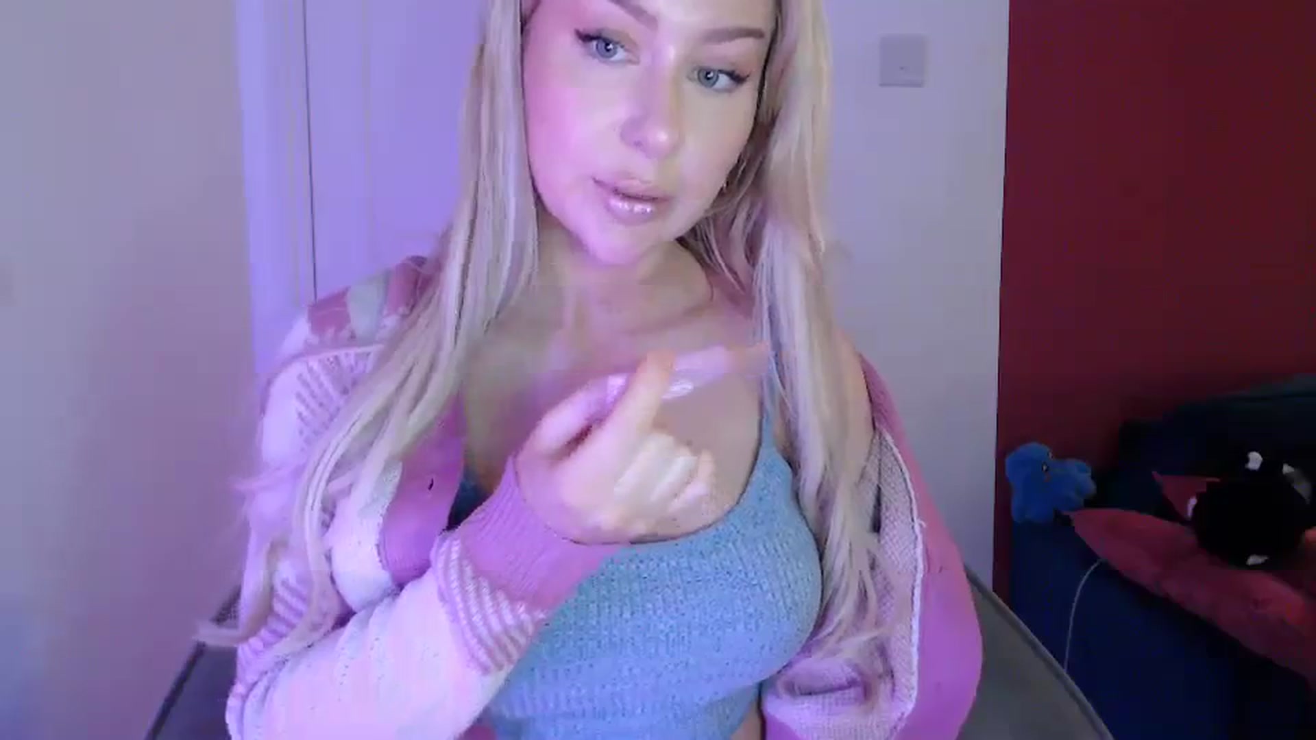 Gallery image thumbnail from PetiteAvax's myfreecams stream on, 02/27/2024, 21:12 image 19 of 20