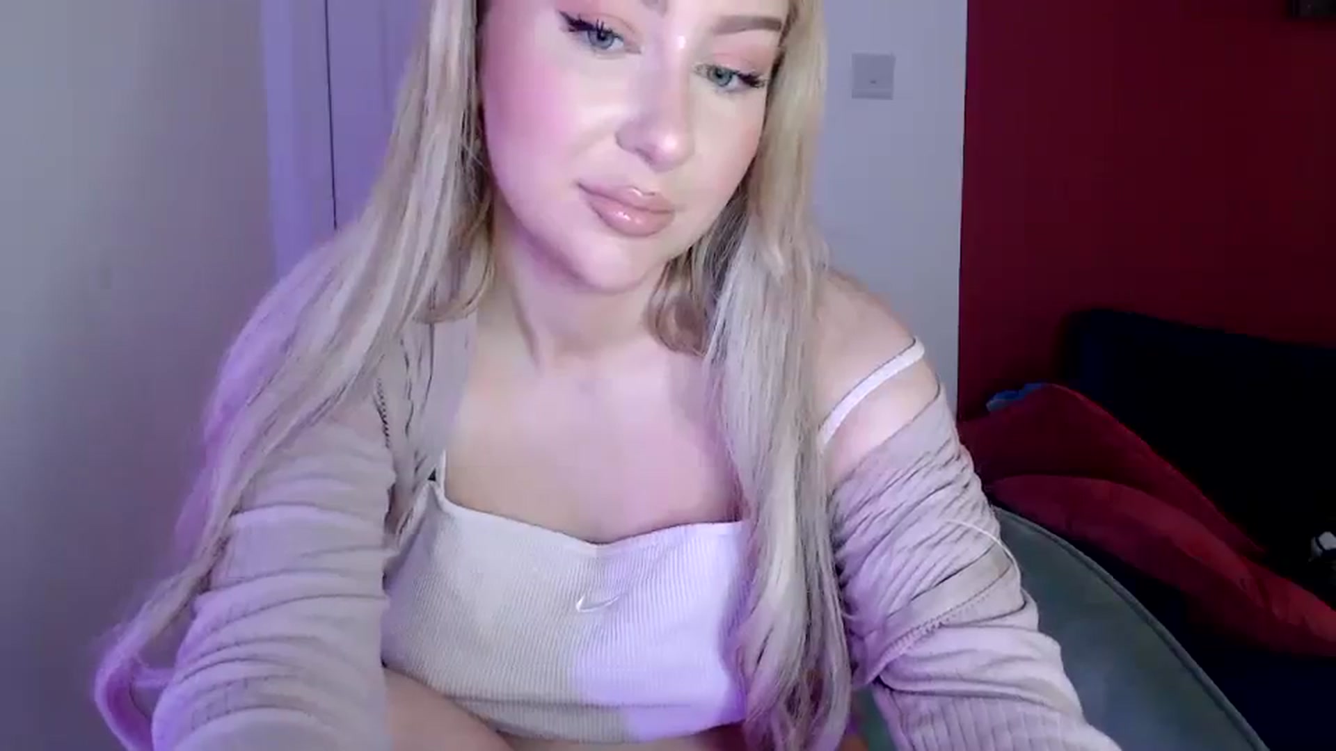 Gallery image thumbnail from PetiteAvax's myfreecams stream on, 02/28/2024, 16:15 image 11 of 20