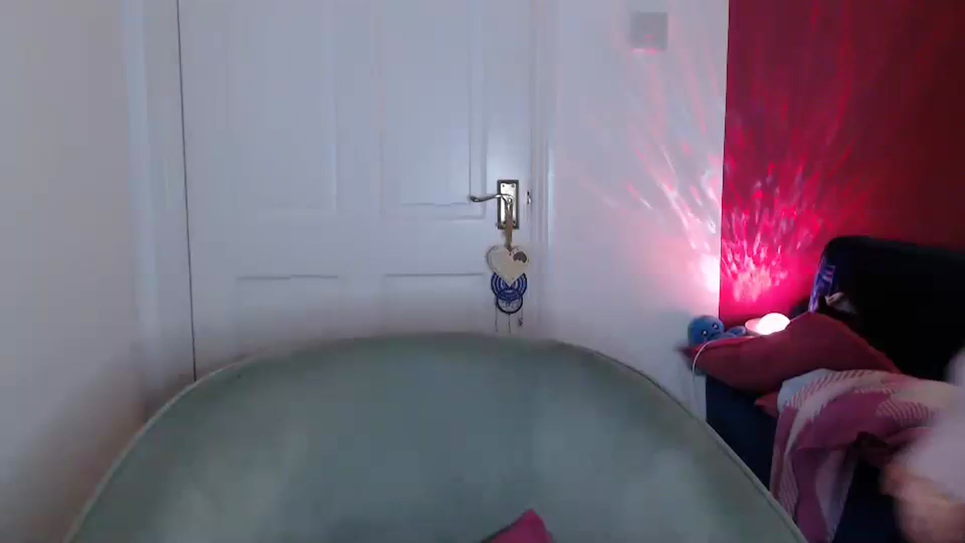 Gallery image thumbnail from PetiteAvax's myfreecams stream on, 03/03/2024, 19:17 image 16 of 20
