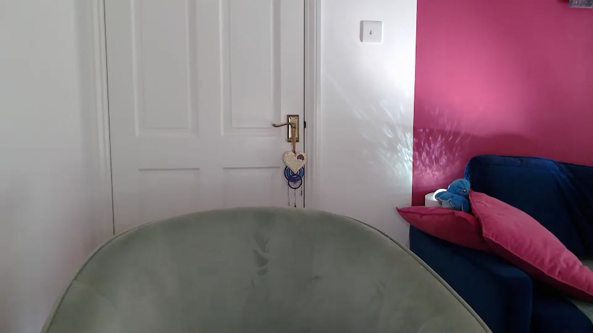 Gallery image thumbnail from PetiteAvax's myfreecams stream on, 03/07/2024, 15:26 image 18 of 20