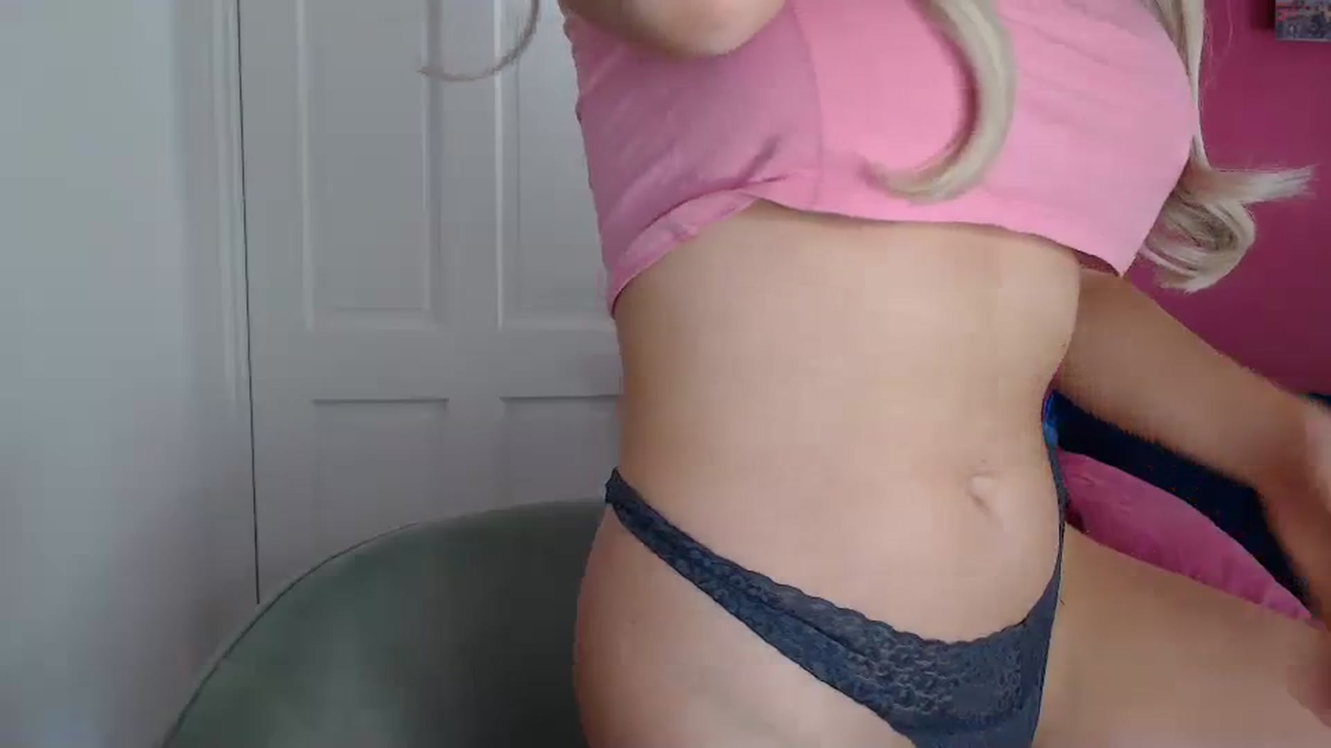 Gallery image thumbnail from PetiteAvax's myfreecams stream on, 03/07/2024, 15:26 image 13 of 20