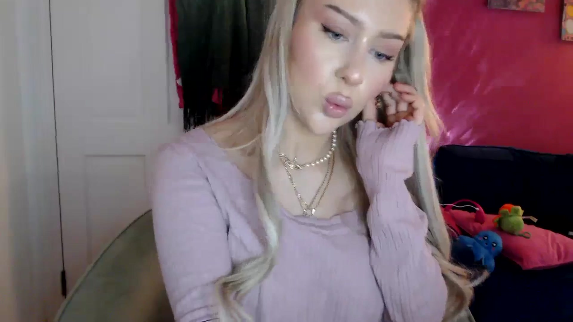 Gallery image thumbnail from PetiteAvax's myfreecams stream on, 03/16/2024, 16:49 image 11 of 20