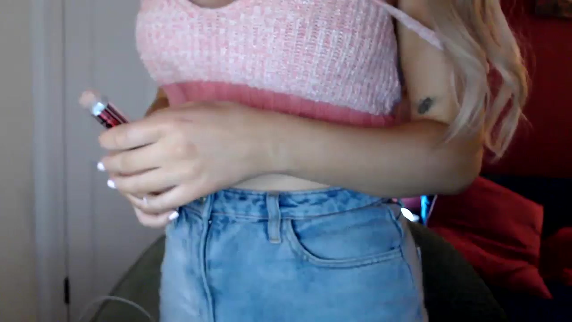 Gallery image thumbnail from PetiteAvax's myfreecams stream on, 04/01/2024, 19:49 image 11 of 20