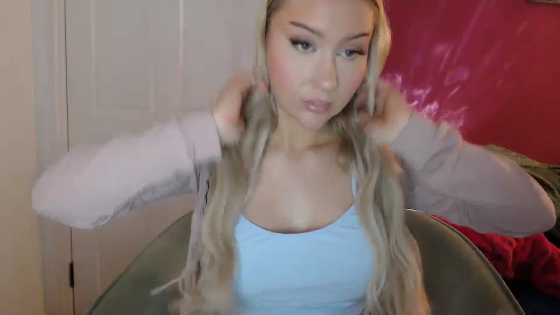 Gallery image thumbnail from PetiteAvax's myfreecams stream on, 04/03/2024, 18:42 image 10 of 20