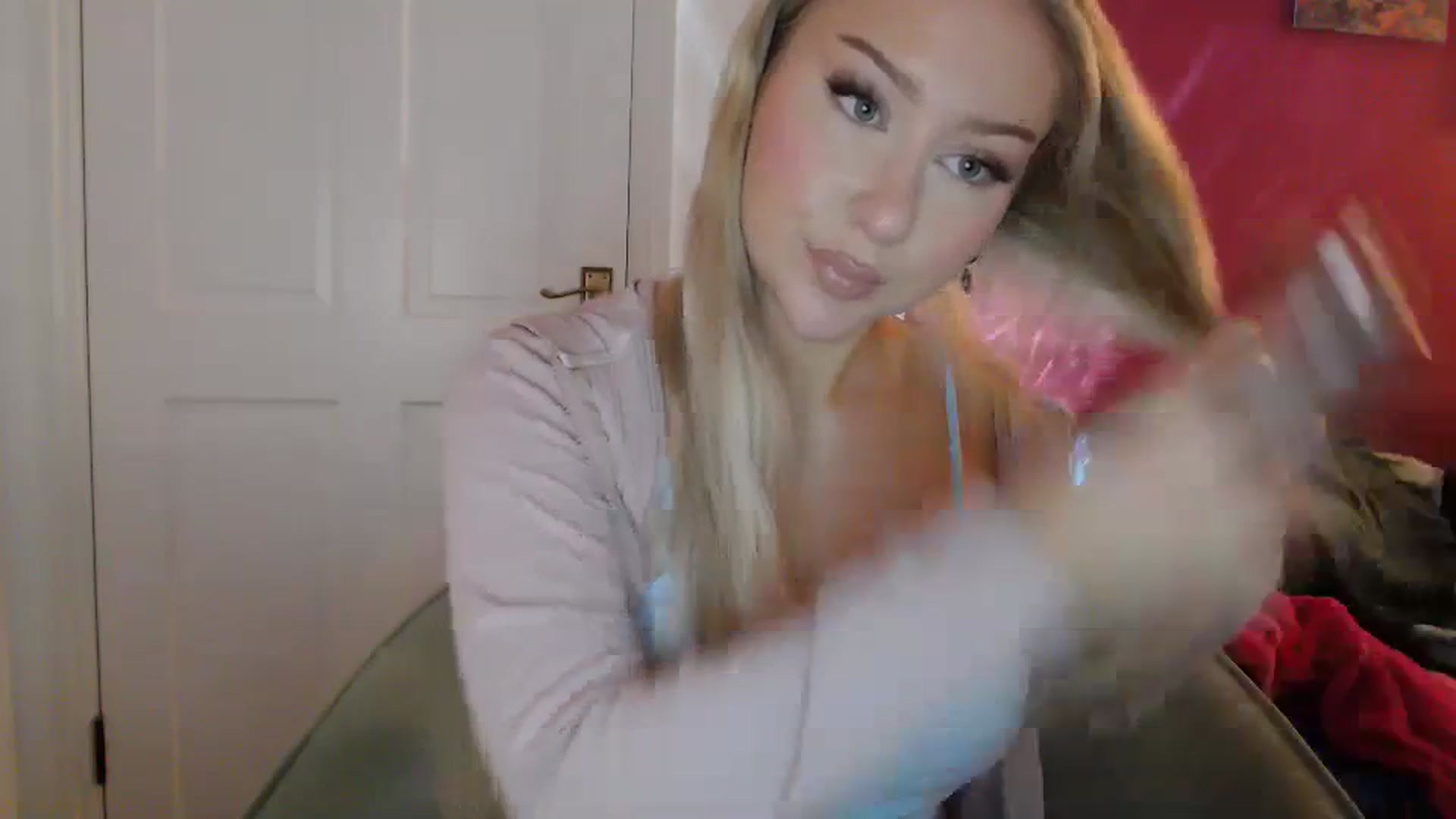 Gallery image thumbnail from PetiteAvax's myfreecams stream on, 04/03/2024, 18:42 image 7 of 20