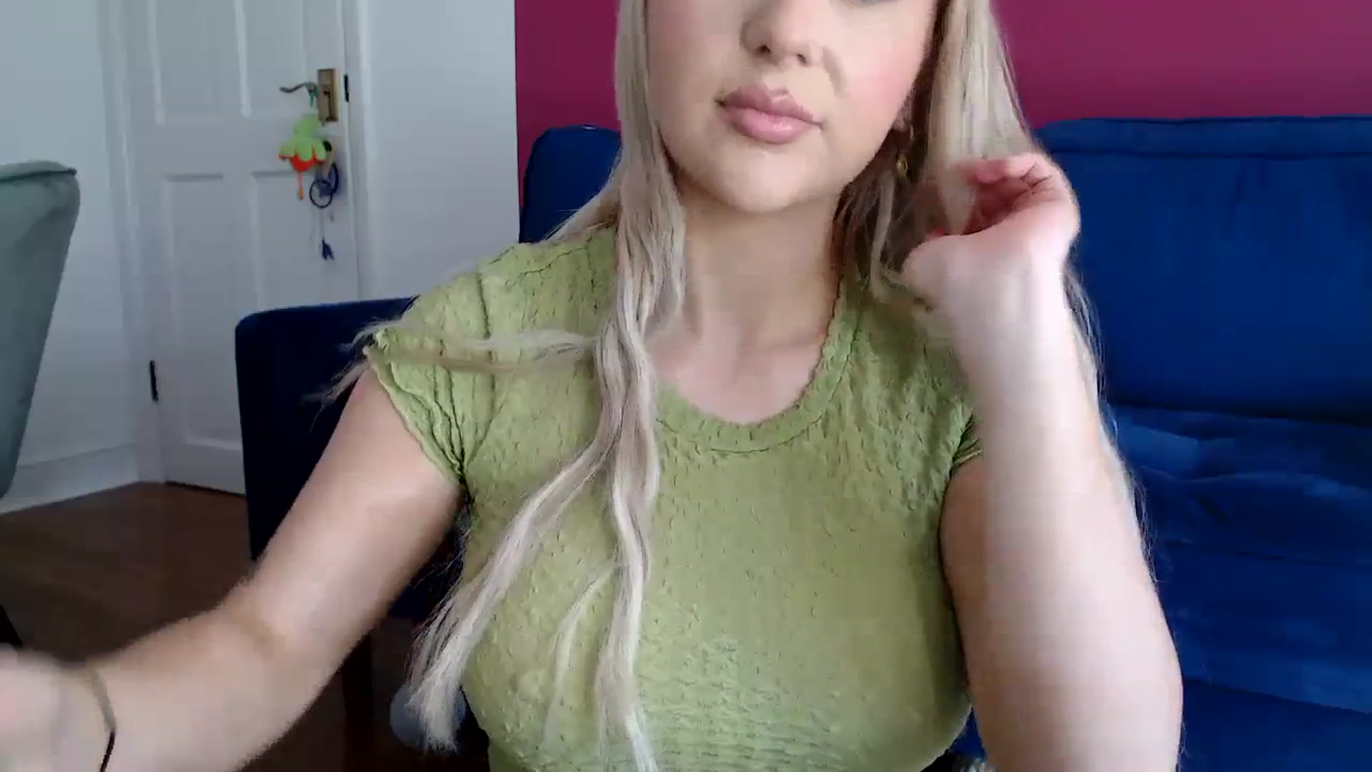 Gallery image thumbnail from PetiteAvax's myfreecams stream on, 04/05/2024, 13:05 image 15 of 20