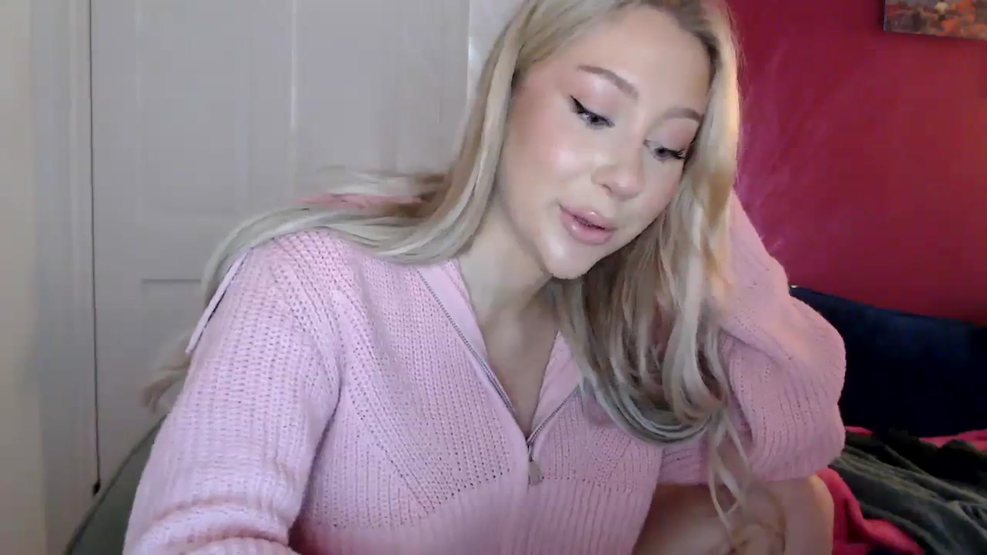 Gallery image thumbnail from PetiteAvax's myfreecams stream on, 04/06/2024, 18:04 image 15 of 20