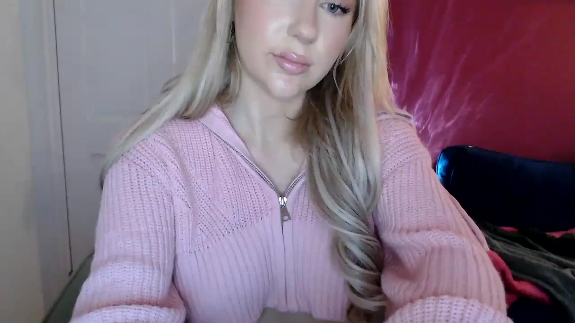 Gallery image thumbnail from PetiteAvax's myfreecams stream on, 04/06/2024, 18:04 image 20 of 20