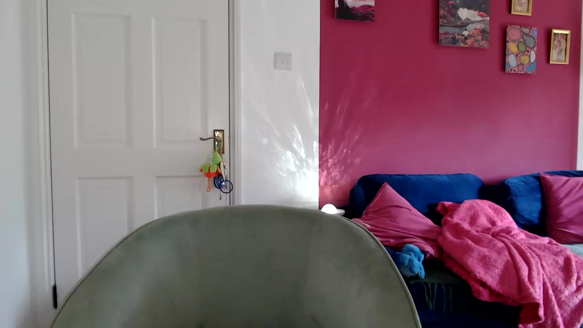 Gallery image thumbnail from PetiteAvax's myfreecams stream on, 04/20/2024, 14:04 image 15 of 20