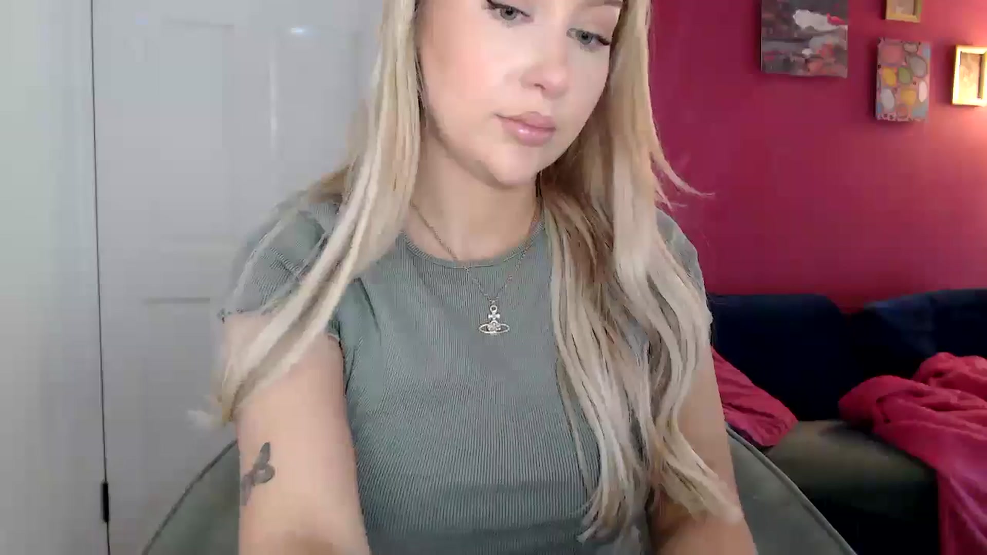 Gallery image thumbnail from PetiteAvax's myfreecams stream on, 04/20/2024, 17:17 image 5 of 20