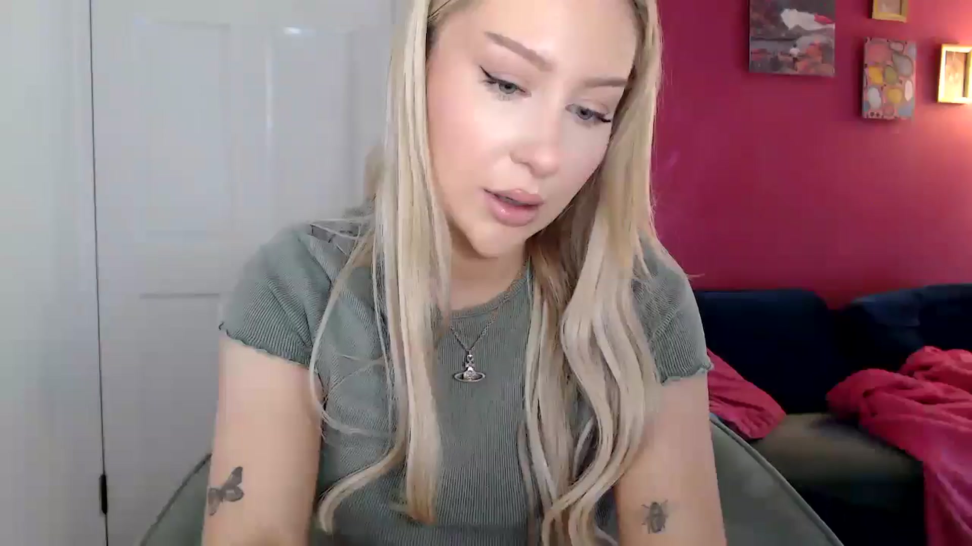 Gallery image thumbnail from PetiteAvax's myfreecams stream on, 04/20/2024, 17:17 image 4 of 20
