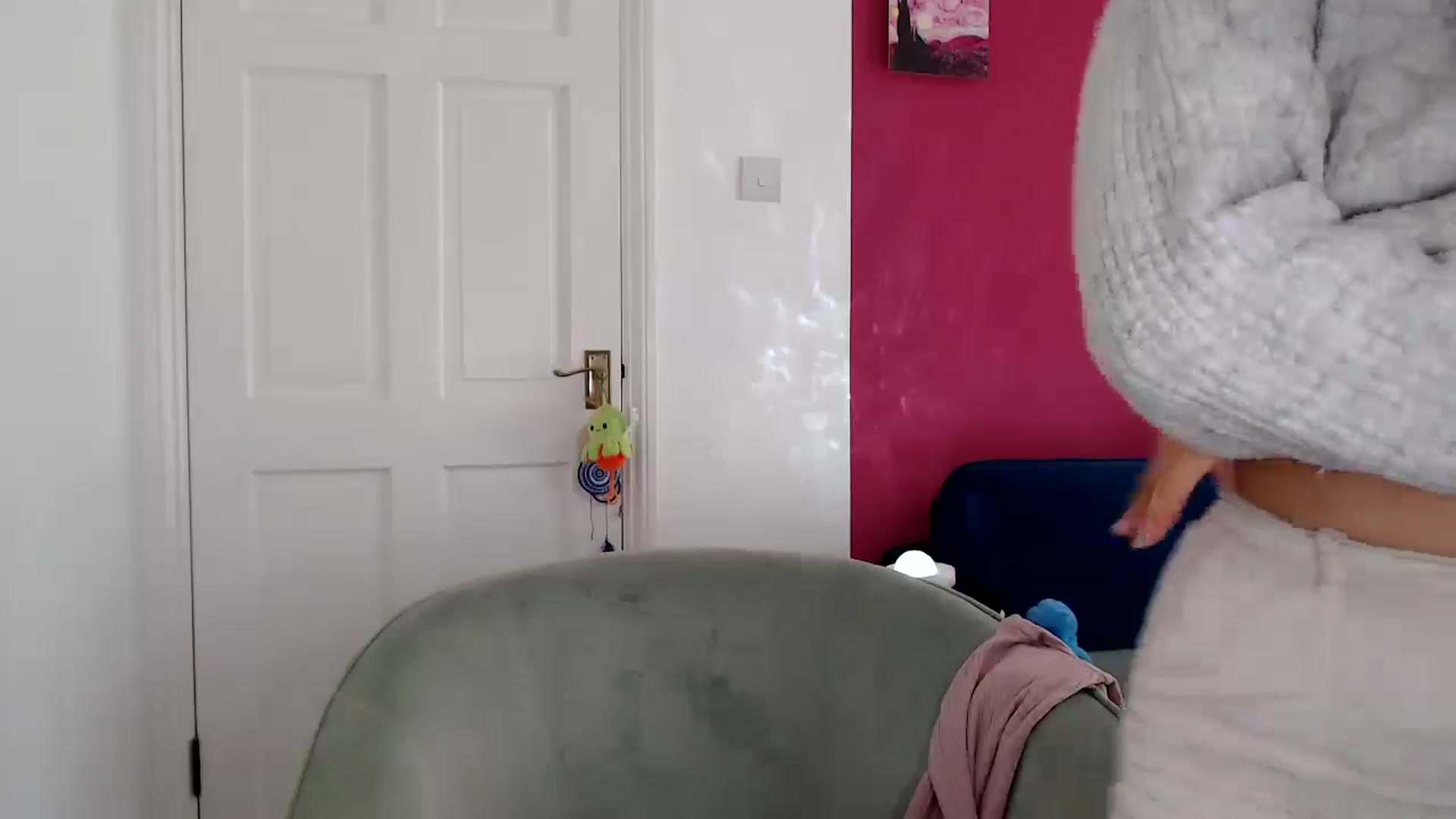 Gallery image thumbnail from PetiteAvax's myfreecams stream on, 04/21/2024, 13:17 image 7 of 20