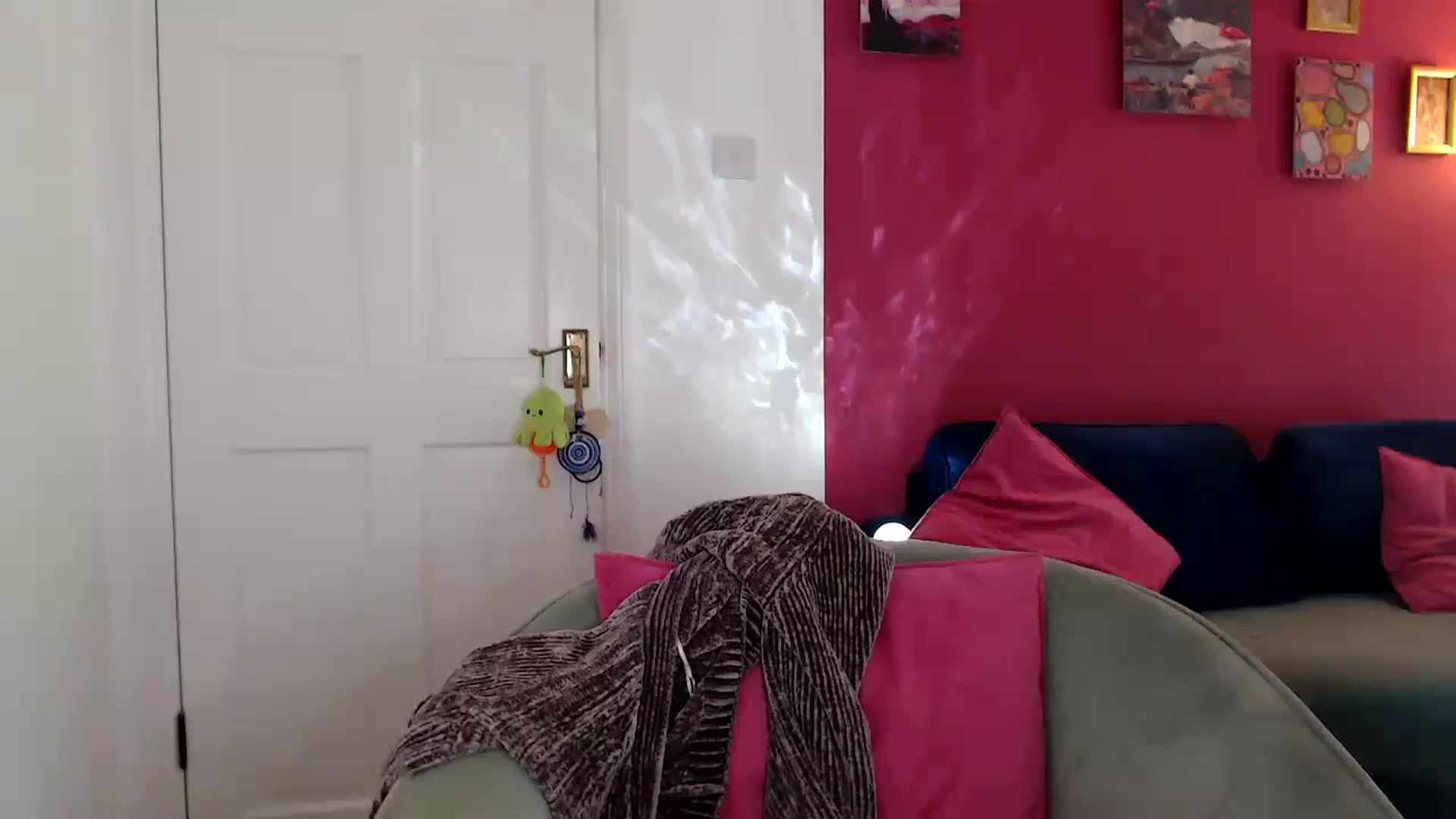Gallery image thumbnail from PetiteAvax's myfreecams stream on, 04/22/2024, 13:11 image 8 of 20