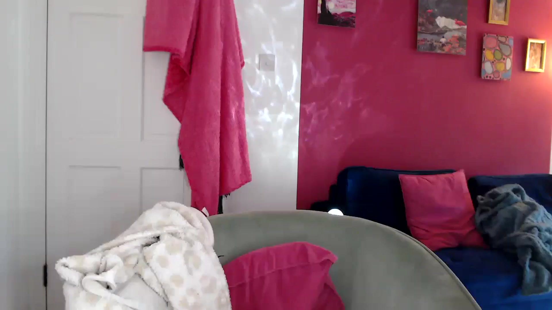 Gallery image thumbnail from PetiteAvax's myfreecams stream on, 04/26/2024, 14:18 image 12 of 20