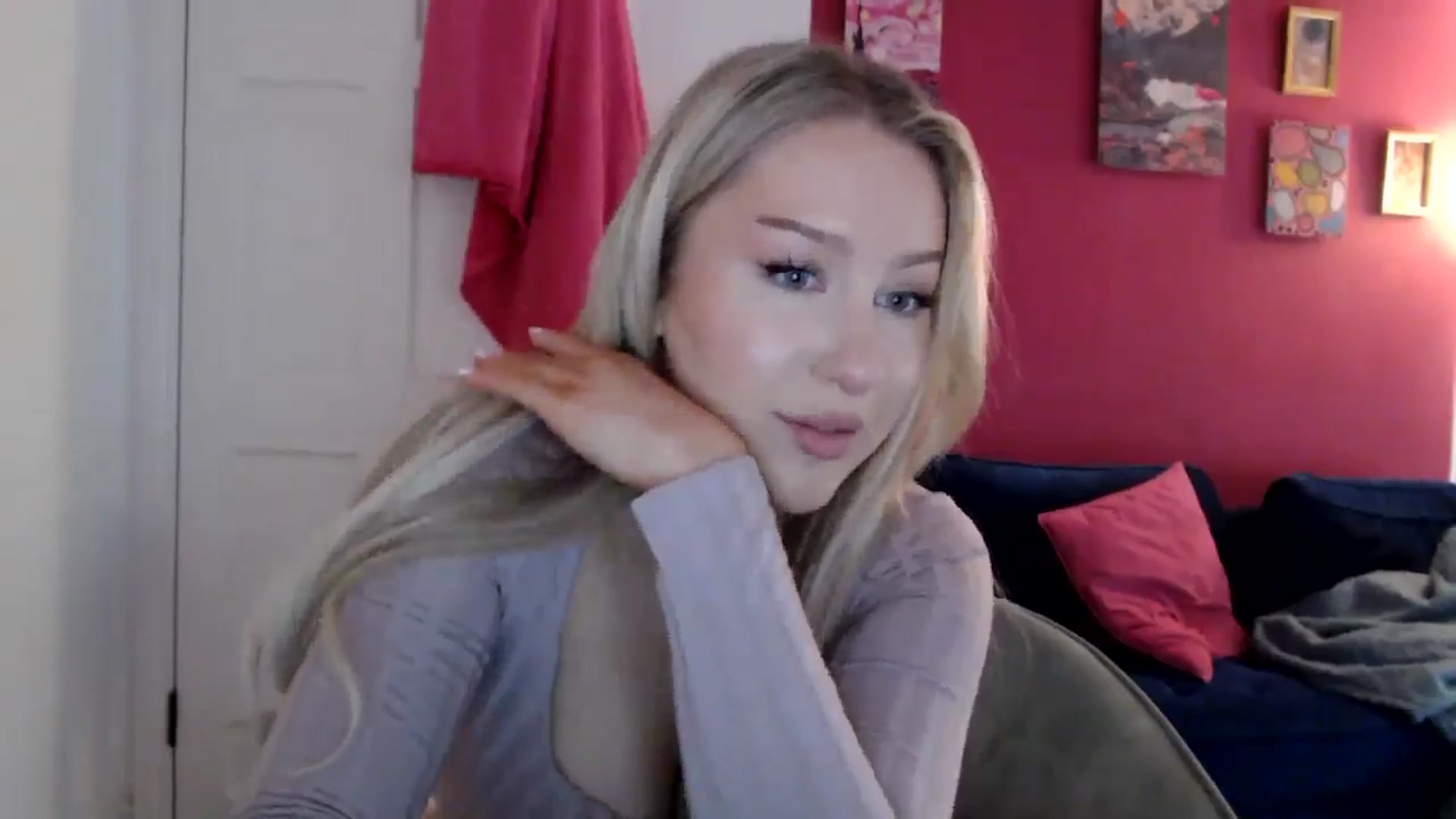 Gallery image thumbnail from PetiteAvax's myfreecams stream on, 04/26/2024, 17:02 image 12 of 20