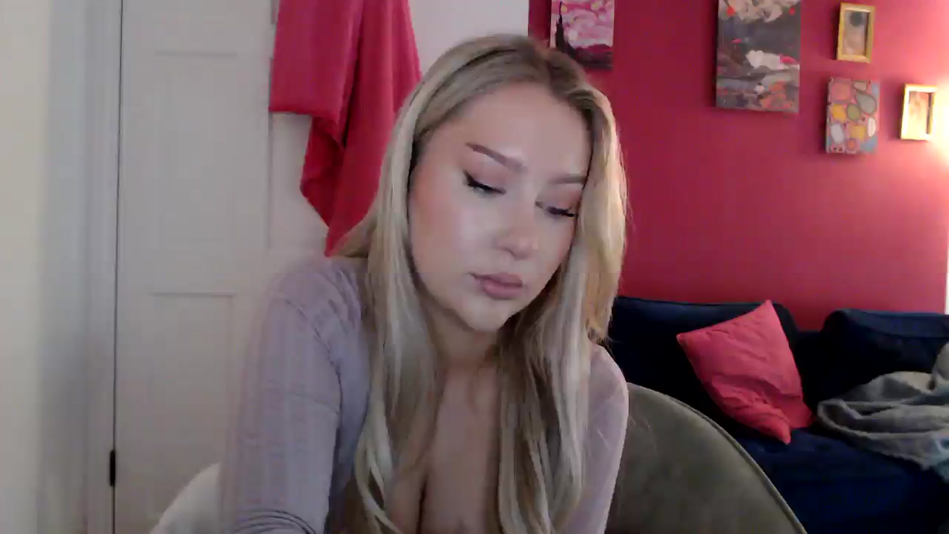 Gallery image thumbnail from PetiteAvax's myfreecams stream on, 04/26/2024, 17:02 image 10 of 20