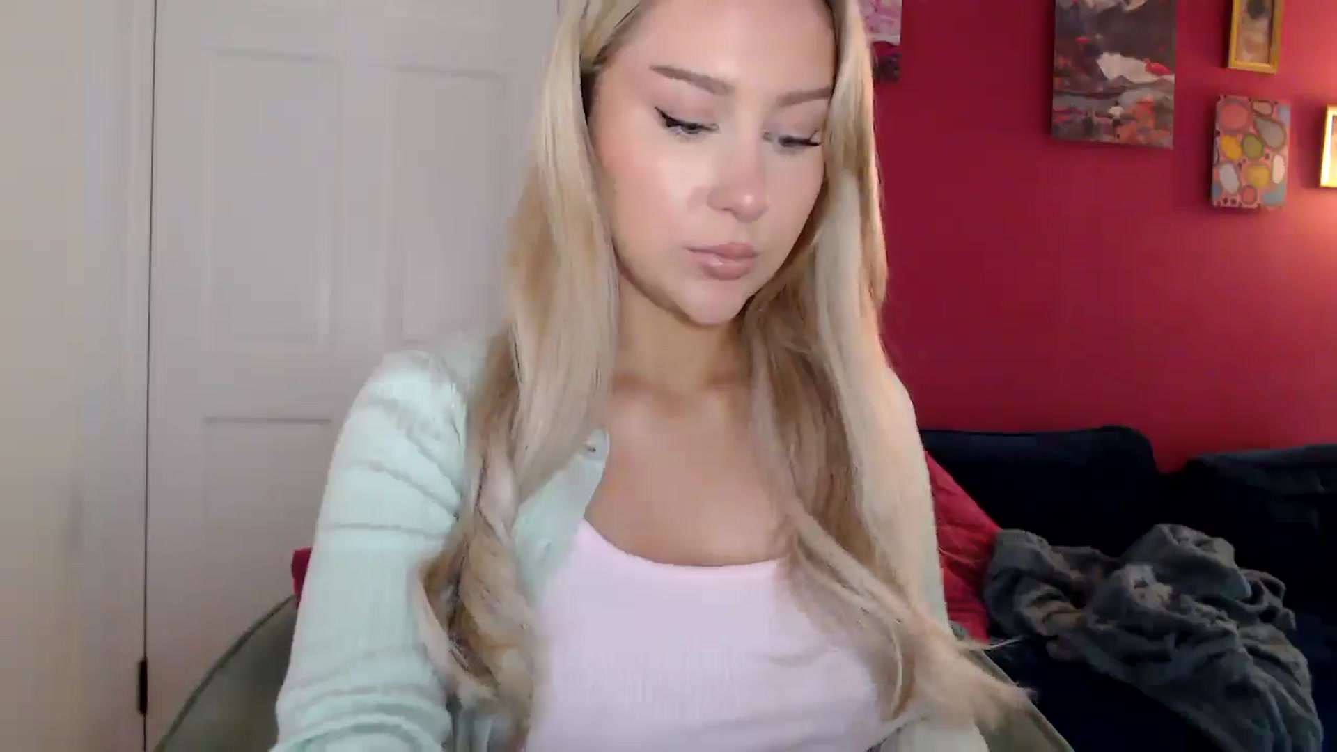 Gallery image thumbnail from PetiteAvax's myfreecams stream on, 04/27/2024, 16:50 image 2 of 20