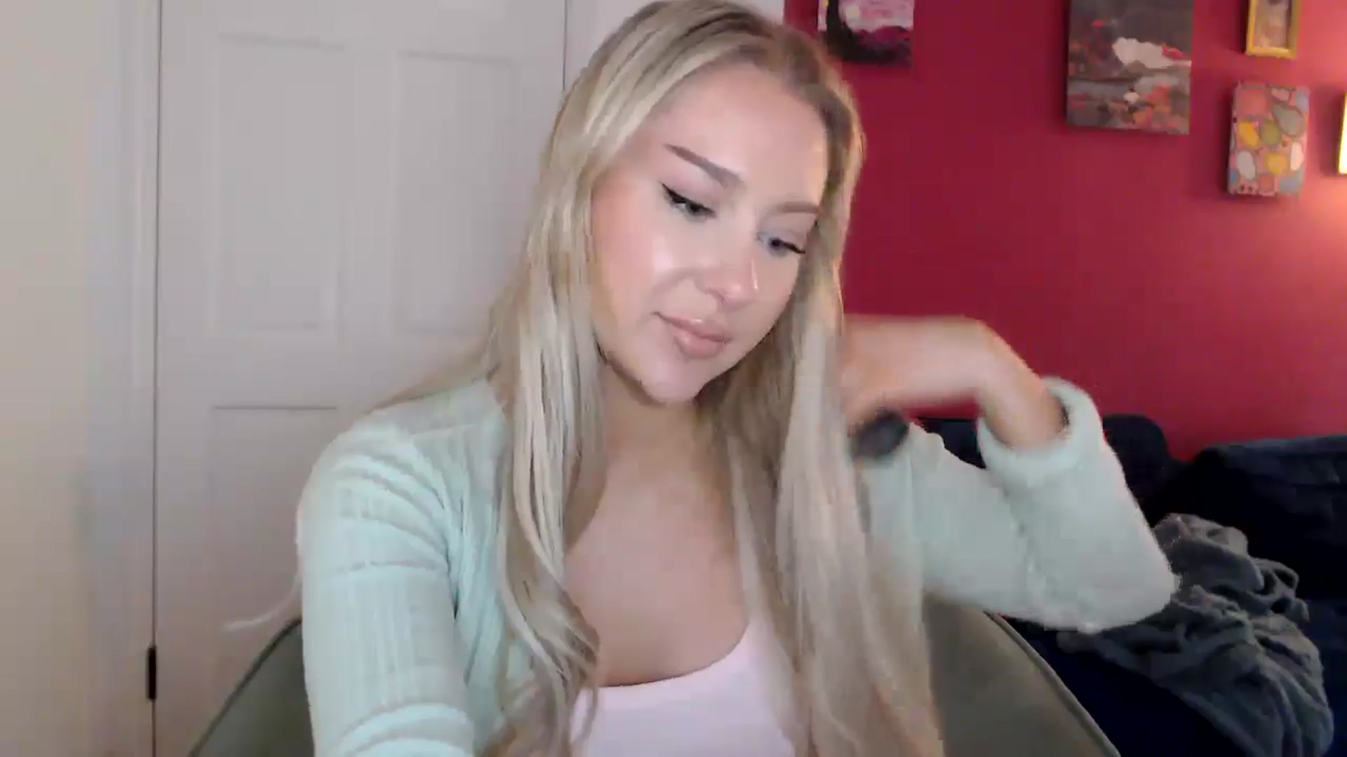 Gallery image thumbnail from PetiteAvax's myfreecams stream on, 04/27/2024, 17:18 image 8 of 20