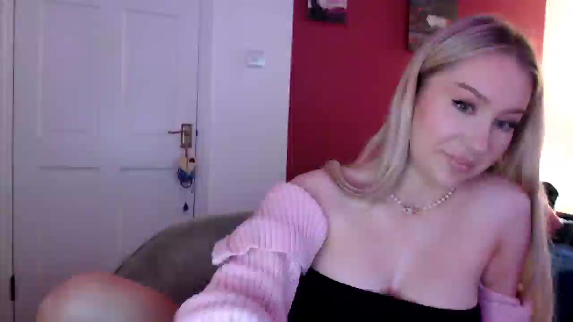 Gallery image thumbnail from PetiteAvax's myfreecams stream on, 05/02/2024, 19:23 image 14 of 20