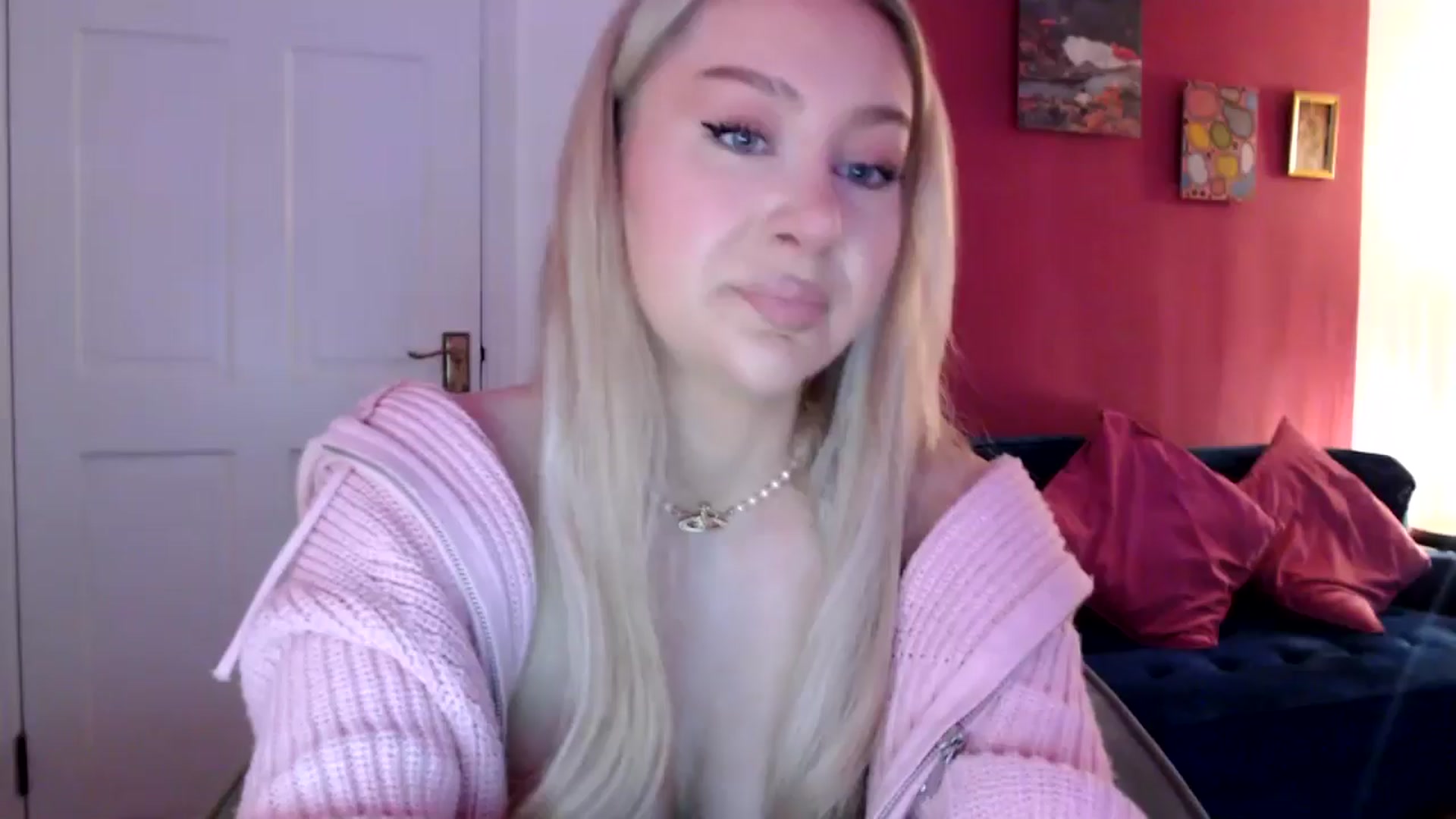Gallery image thumbnail from PetiteAvax's myfreecams stream on, 05/02/2024, 19:23 image 1 of 20