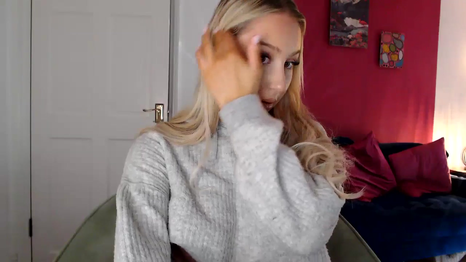 Gallery image thumbnail from PetiteAvax's myfreecams stream on, 05/03/2024, 17:46 image 18 of 20