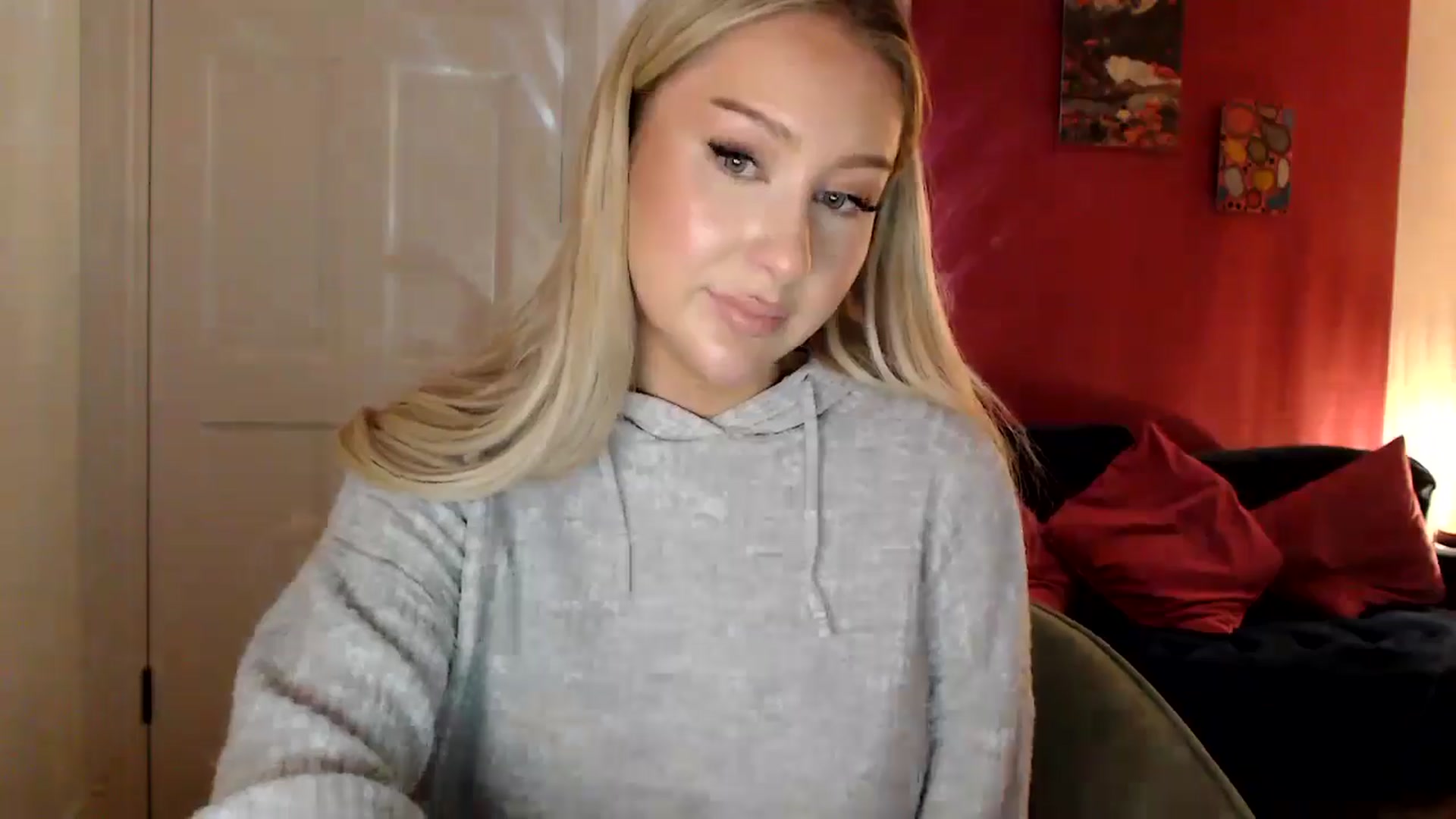 Gallery image thumbnail from PetiteAvax's myfreecams stream on, 05/03/2024, 20:31 image 6 of 20