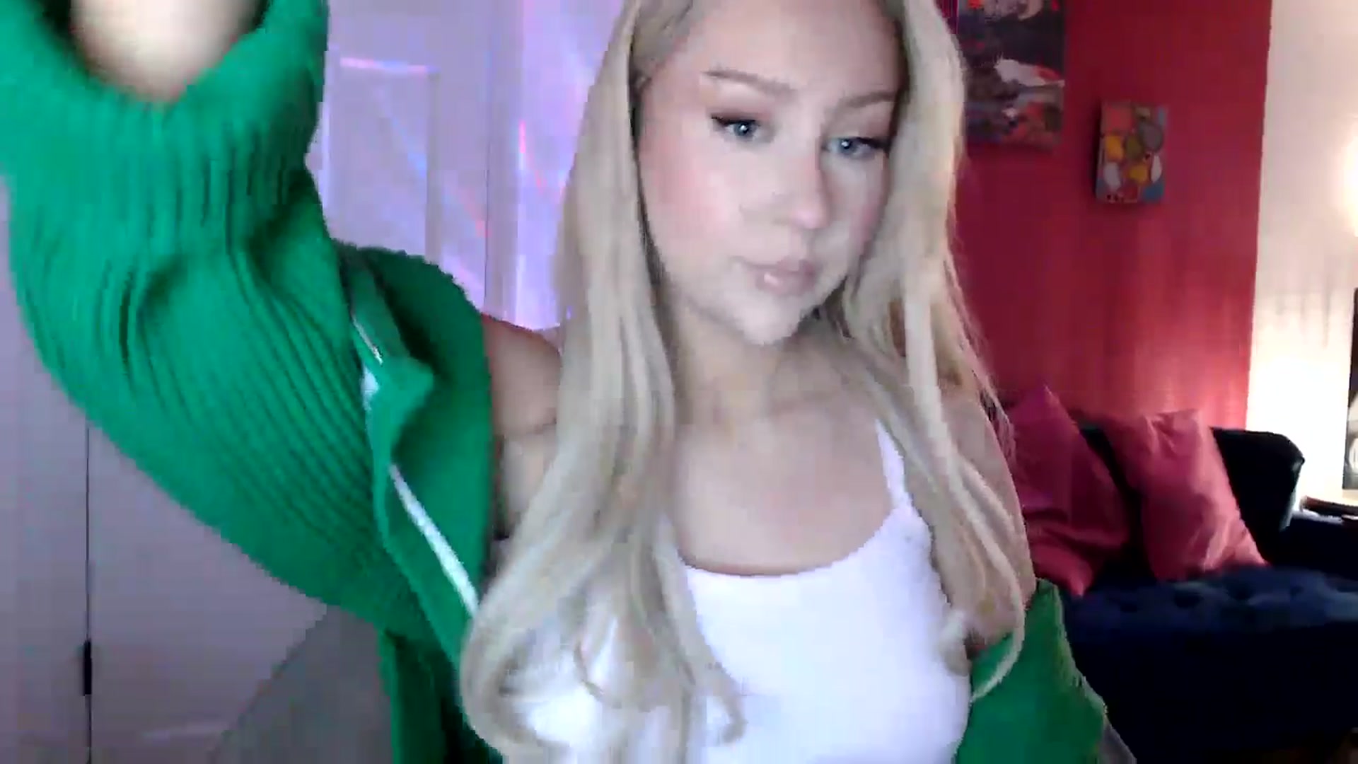 Gallery image thumbnail from PetiteAvax's myfreecams stream on, 05/04/2024, 20:05 image 3 of 20