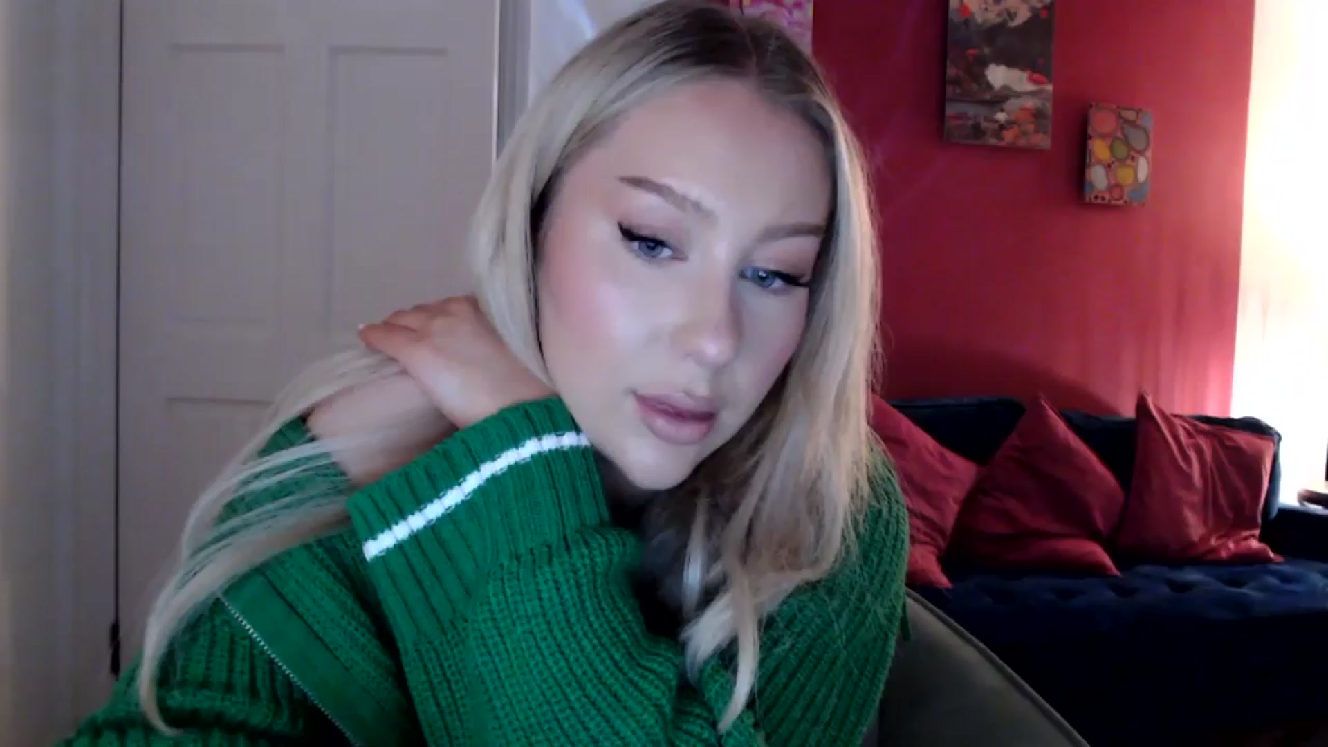 Gallery image thumbnail from PetiteAvax's myfreecams stream on, 05/05/2024, 20:35 image 11 of 20