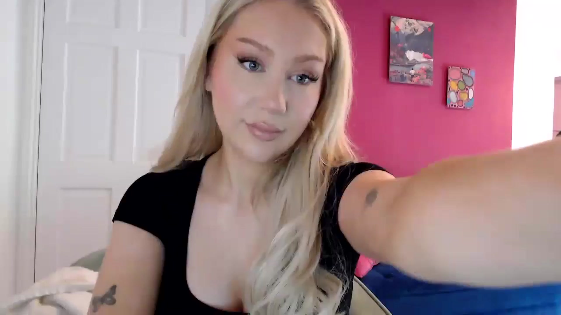 Gallery image thumbnail from PetiteAvax's myfreecams stream on, 05/06/2024, 16:22 image 1 of 20