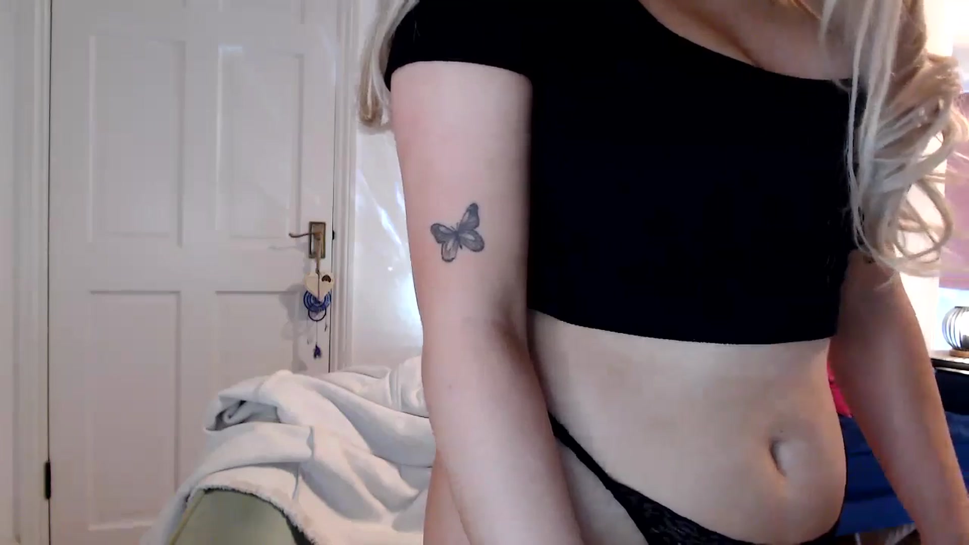 Gallery image thumbnail from PetiteAvax's myfreecams stream on, 05/06/2024, 16:34 image 10 of 20