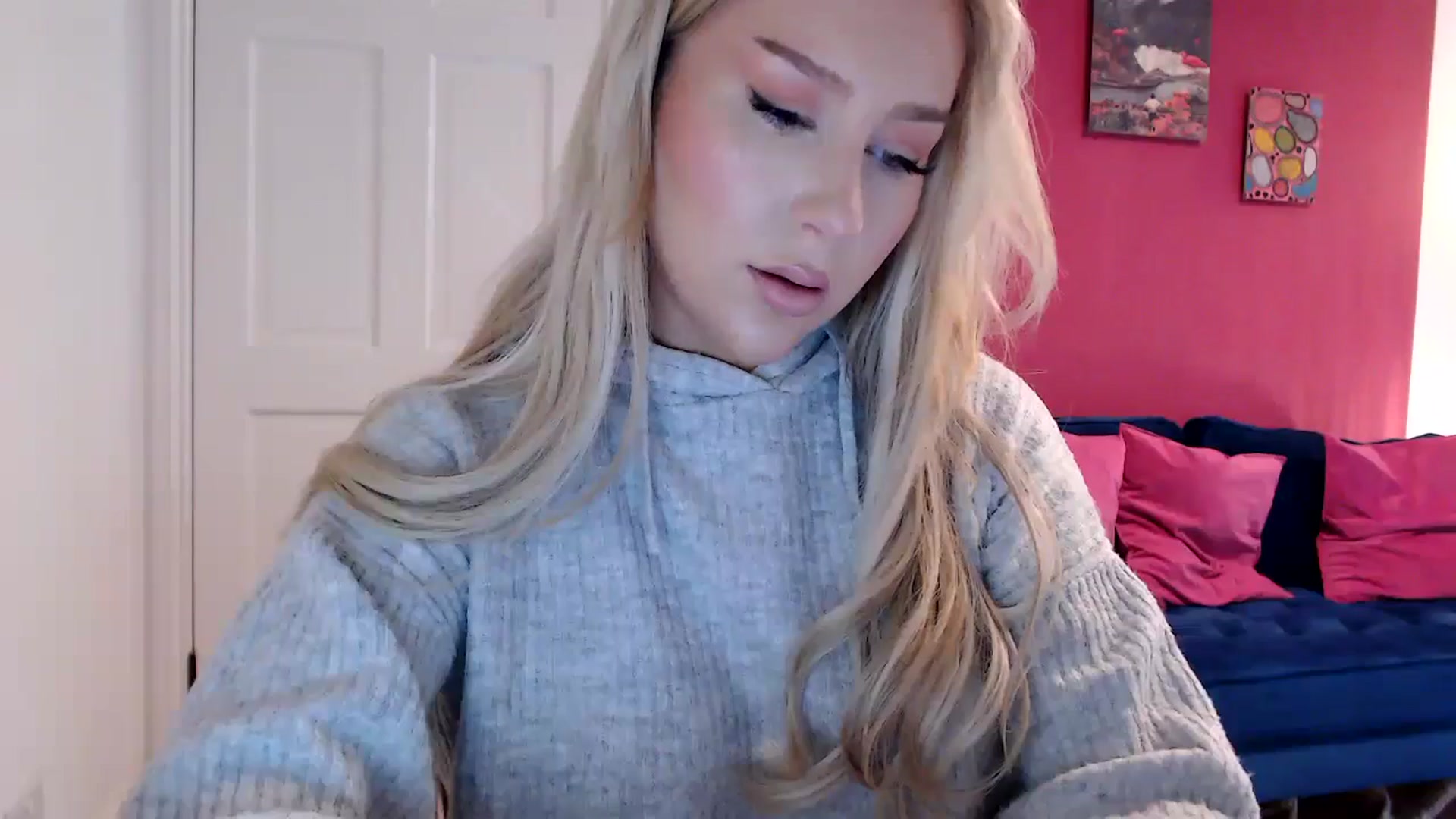 Gallery image thumbnail from PetiteAvax's myfreecams stream on, 05/08/2024, 17:06 image 13 of 20