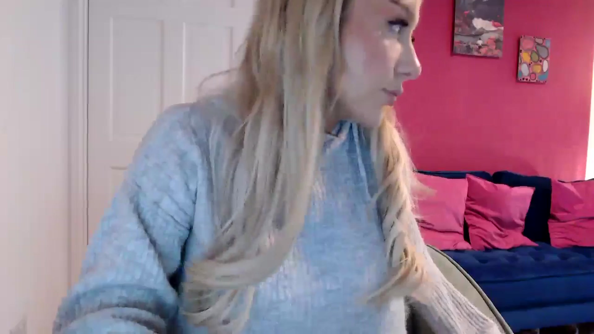 Gallery image thumbnail from PetiteAvax's myfreecams stream on, 05/08/2024, 17:06 image 14 of 20