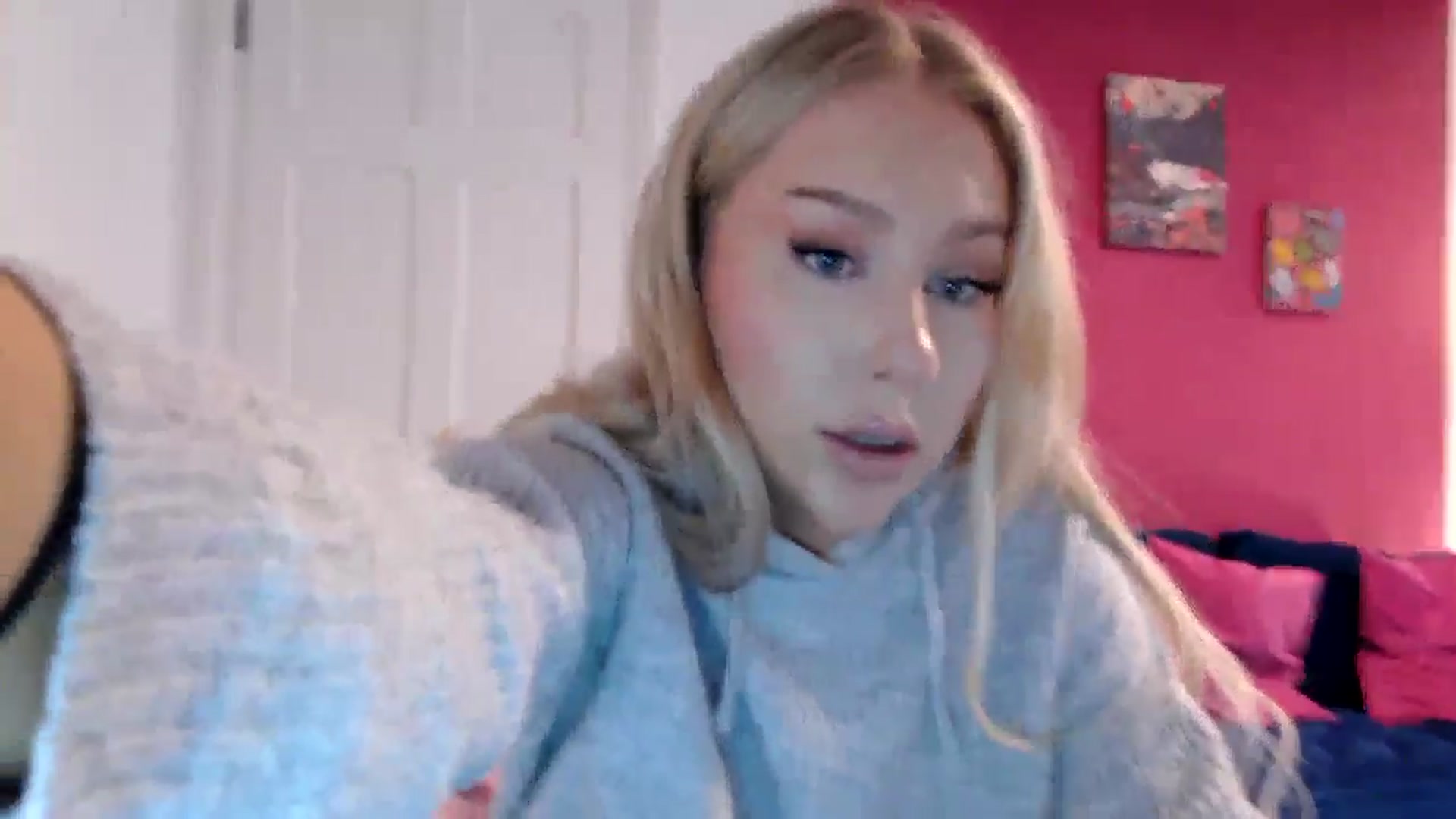 Gallery image thumbnail from PetiteAvax's myfreecams stream on, 05/08/2024, 17:06 image 9 of 20