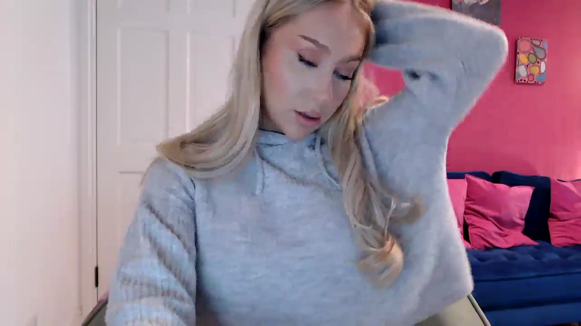 Gallery image thumbnail from PetiteAvax's myfreecams stream on, 05/08/2024, 17:06 image 5 of 20