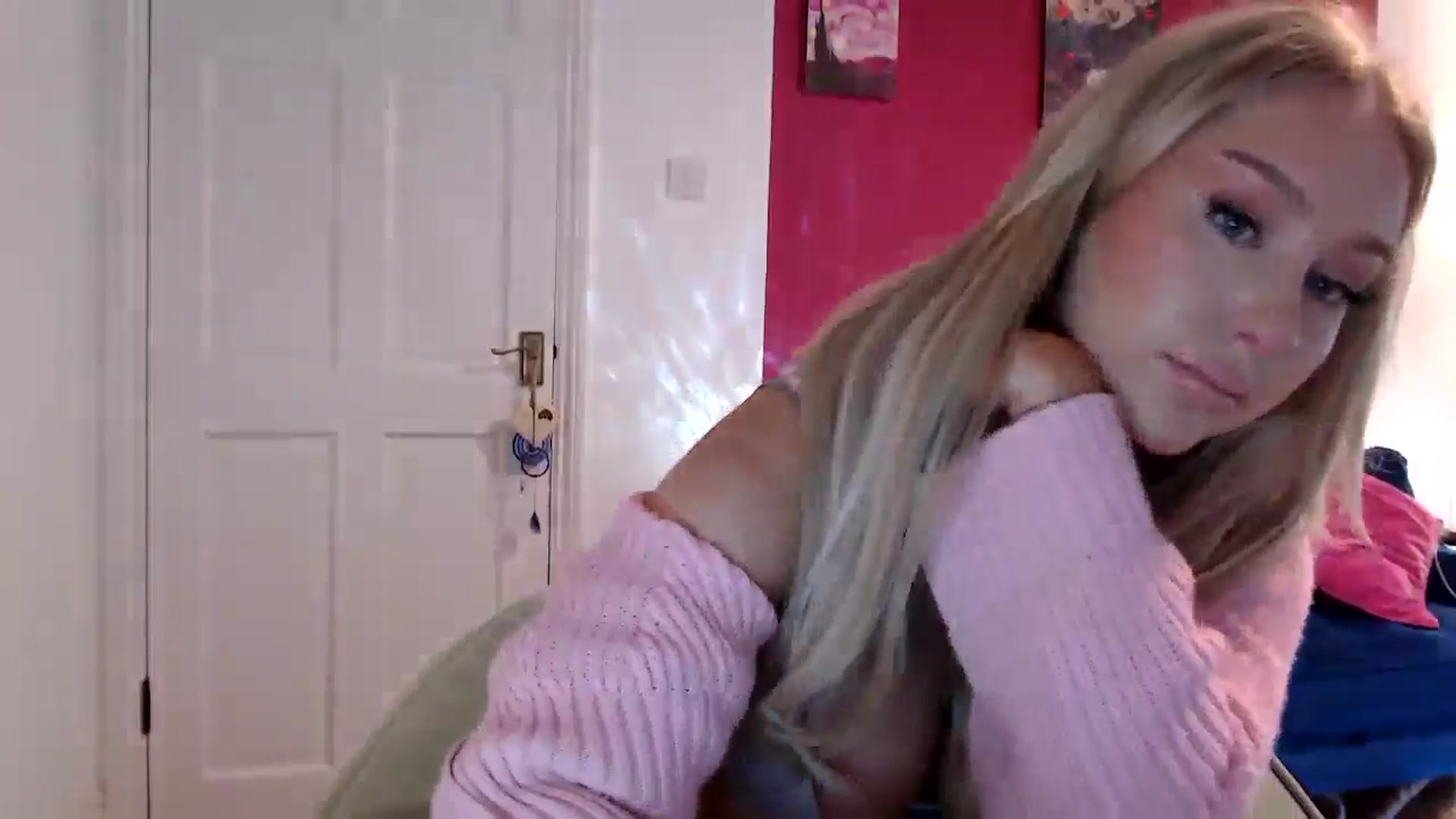 Gallery image thumbnail from PetiteAvax's myfreecams stream on, 05/08/2024, 18:41 image 14 of 20