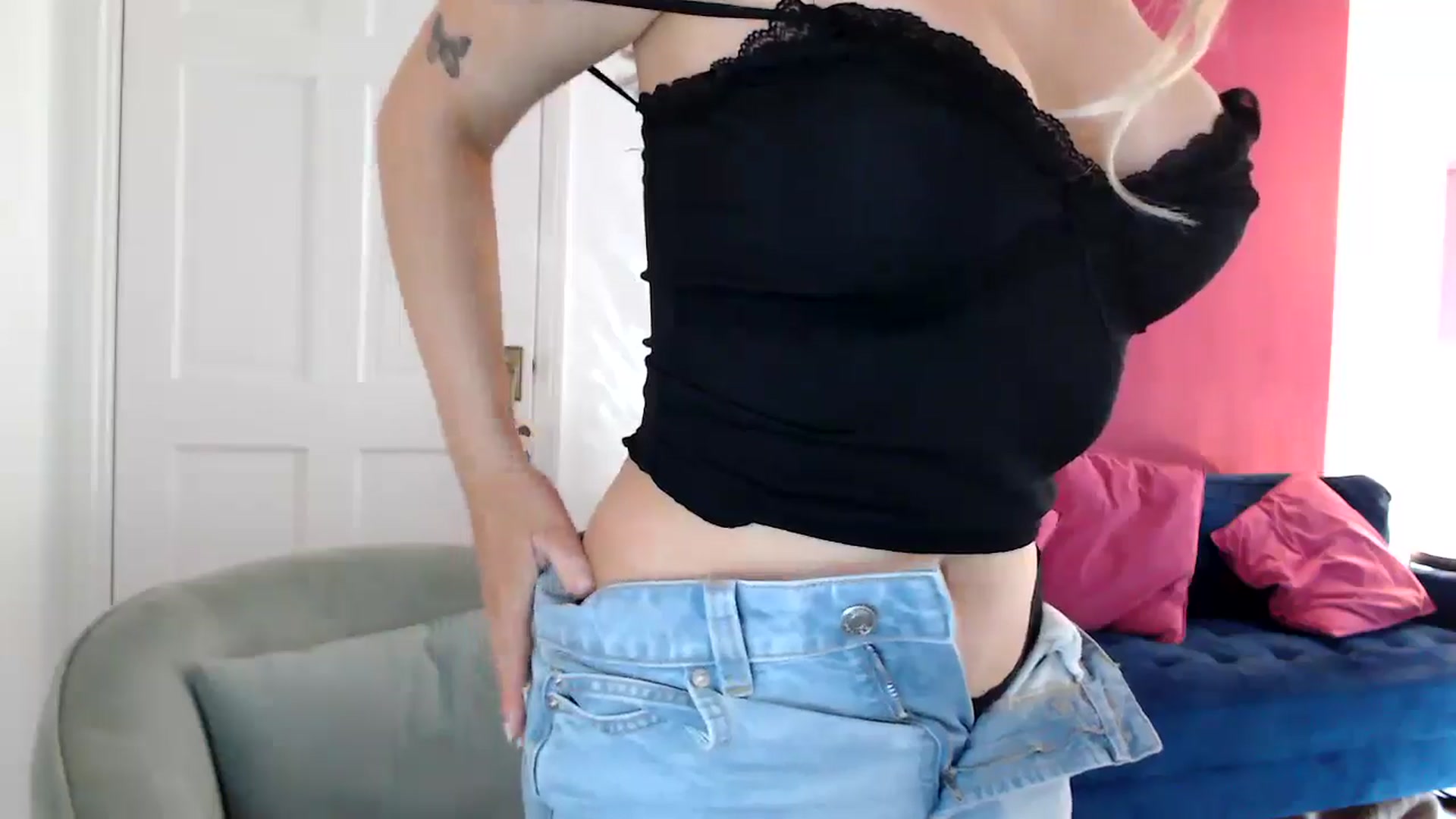 Gallery image thumbnail from PetiteAvax's myfreecams stream on, 05/09/2024, 17:43 image 13 of 20
