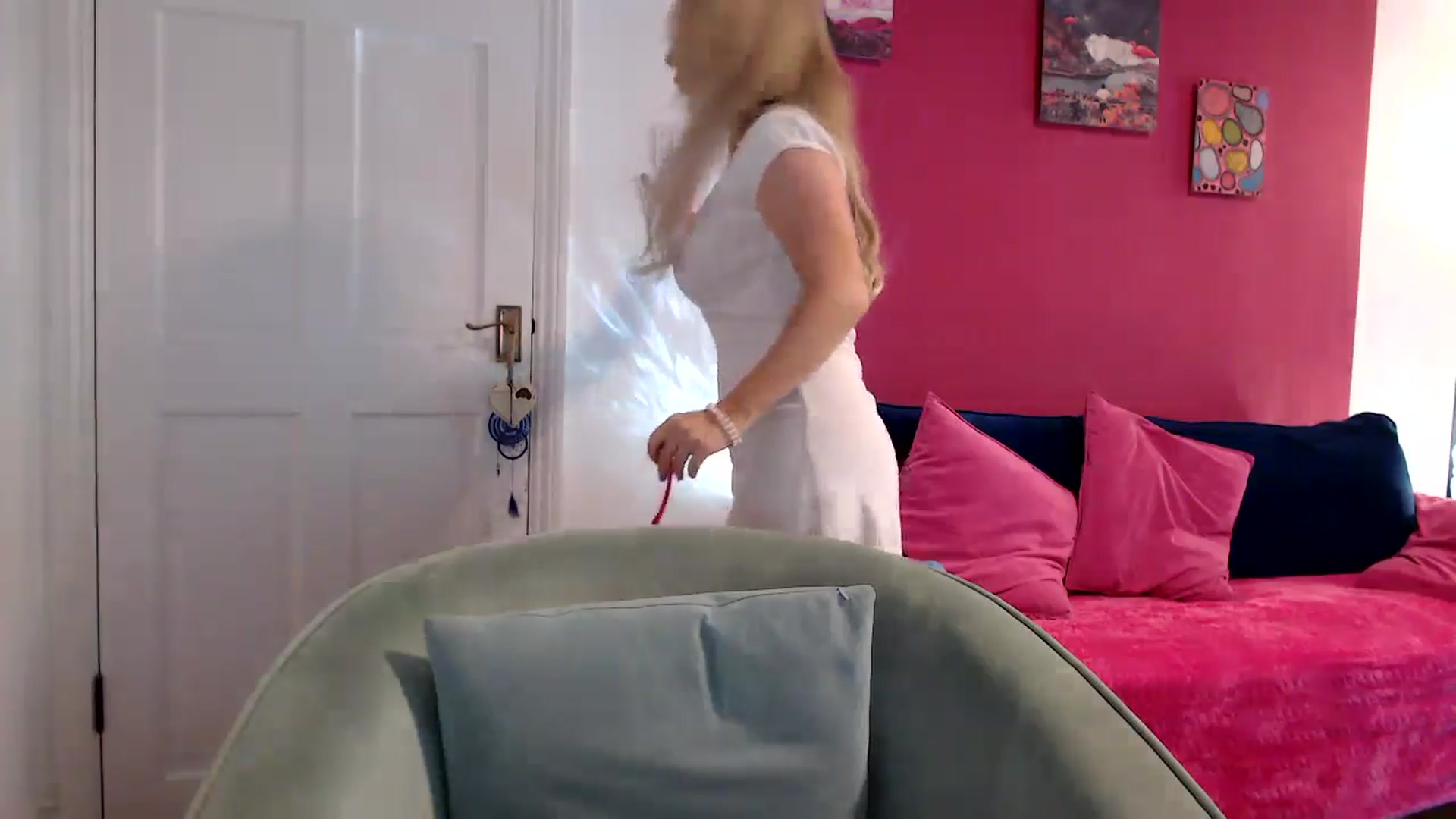 Gallery image thumbnail from PetiteAvax's myfreecams stream on, 05/13/2024, 16:46 image 10 of 20