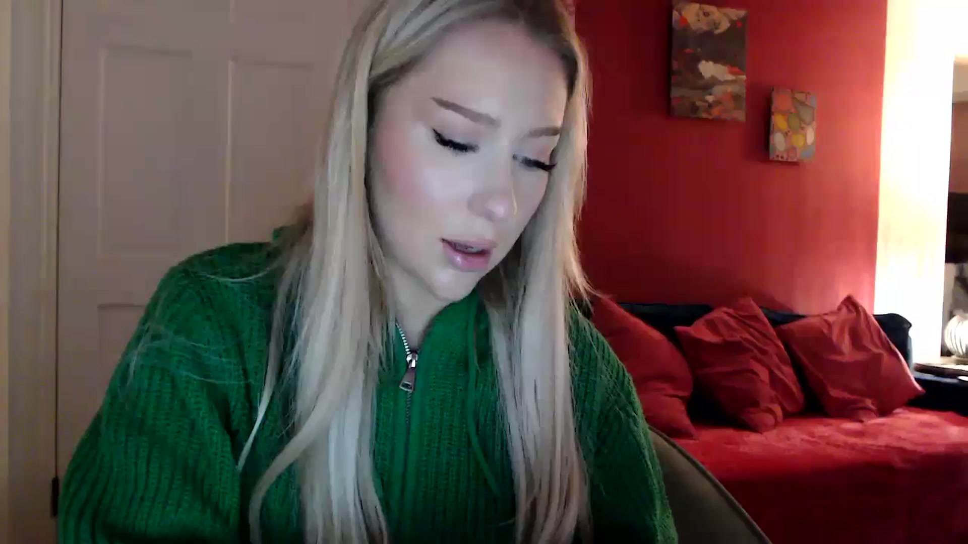 Gallery image thumbnail from PetiteAvax's myfreecams stream on, 05/13/2024, 21:49 image 4 of 20