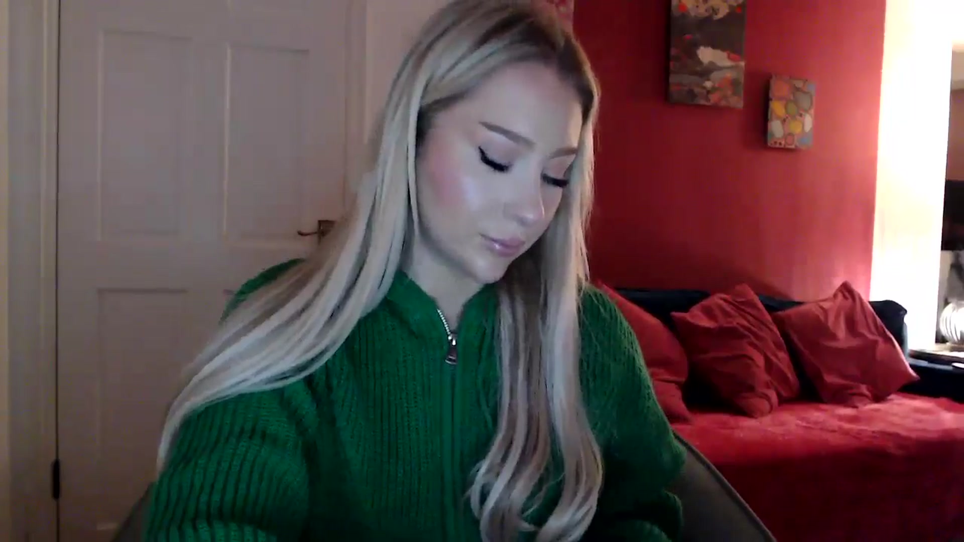 Gallery image thumbnail from PetiteAvax's myfreecams stream on, 05/13/2024, 21:49 image 5 of 20
