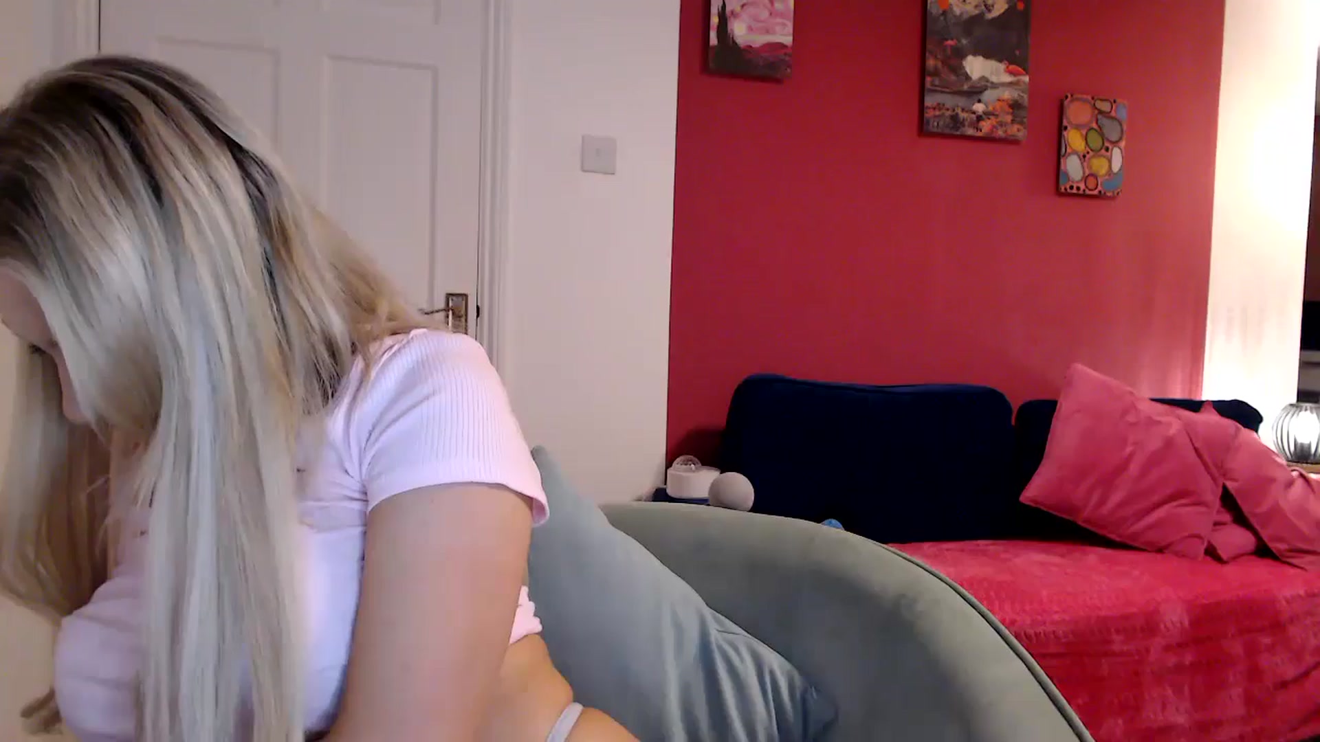 Gallery image thumbnail from PetiteAvax's myfreecams stream on, 05/14/2024, 20:35 image 2 of 20