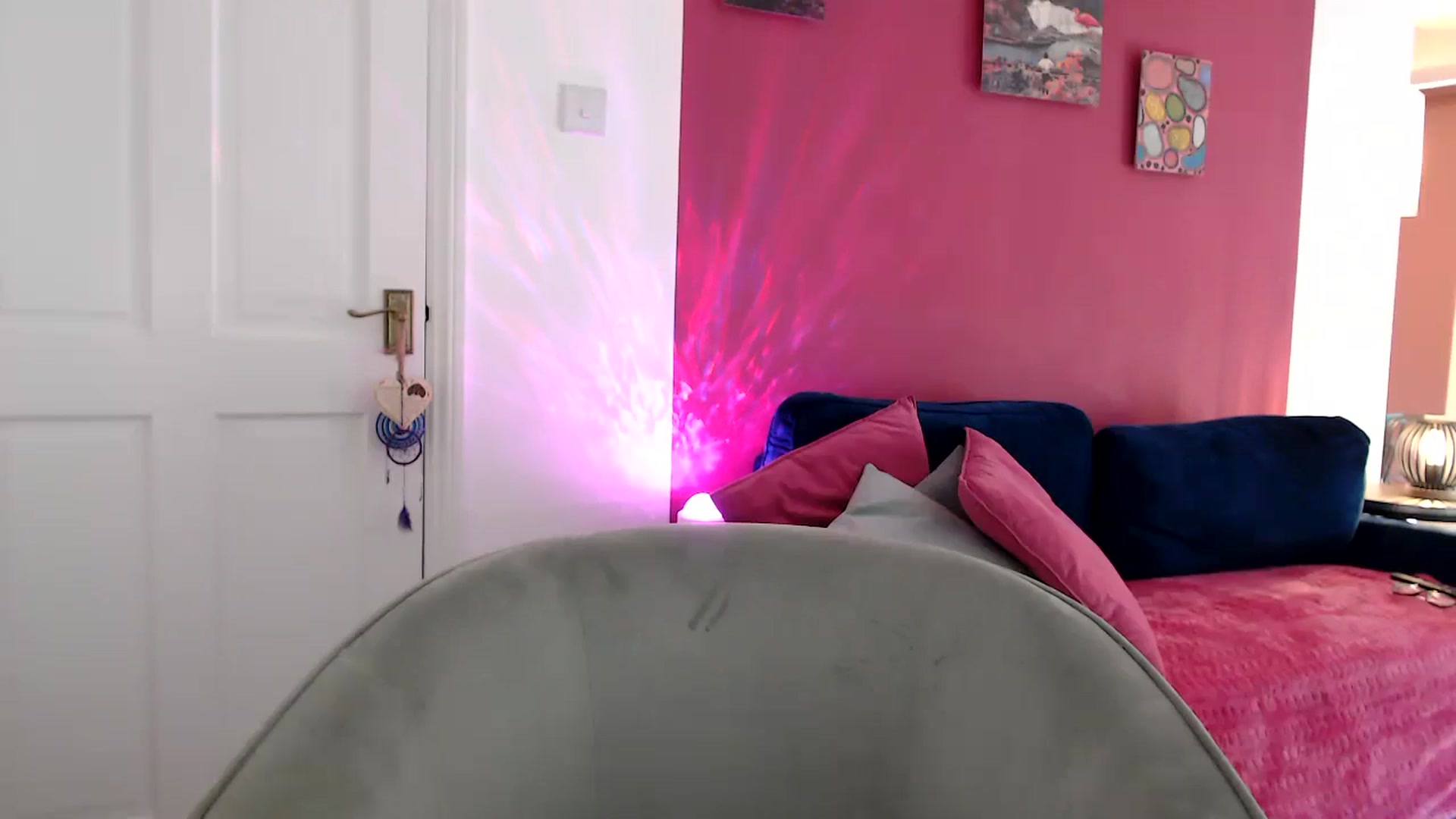 Gallery image thumbnail from PetiteAvax's myfreecams stream on, 05/15/2024, 17:07 image 15 of 20