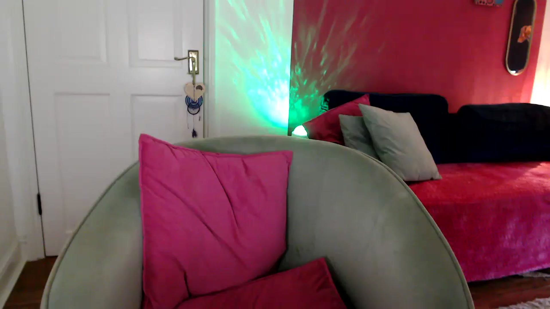Gallery image thumbnail from PetiteAvax's myfreecams stream on, 05/18/2024, 18:40 image 10 of 20