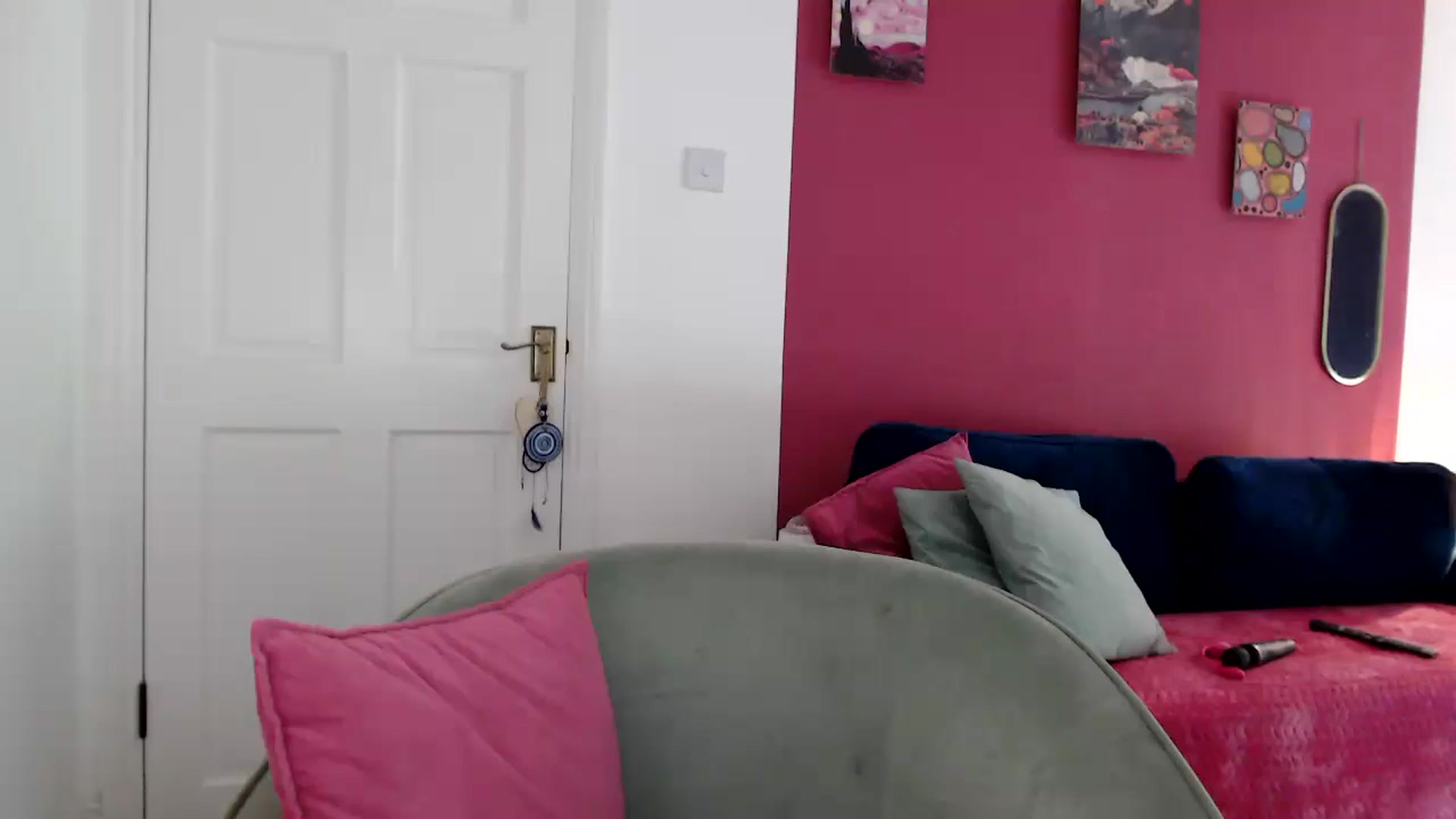 Gallery image thumbnail from PetiteAvax's myfreecams stream on, 05/19/2024, 16:13 image 15 of 20